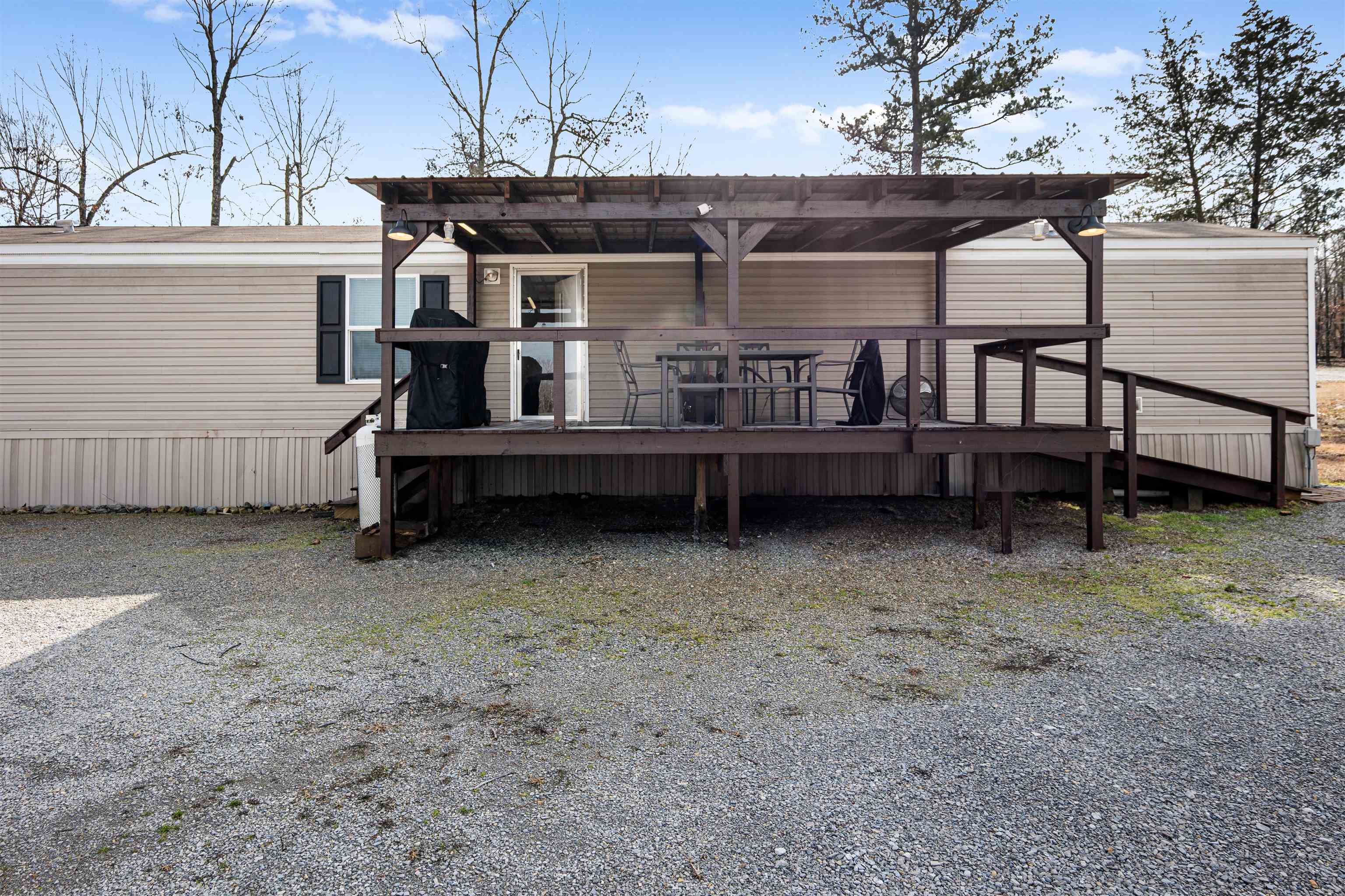 464  CR 153  Elizabeth, AR