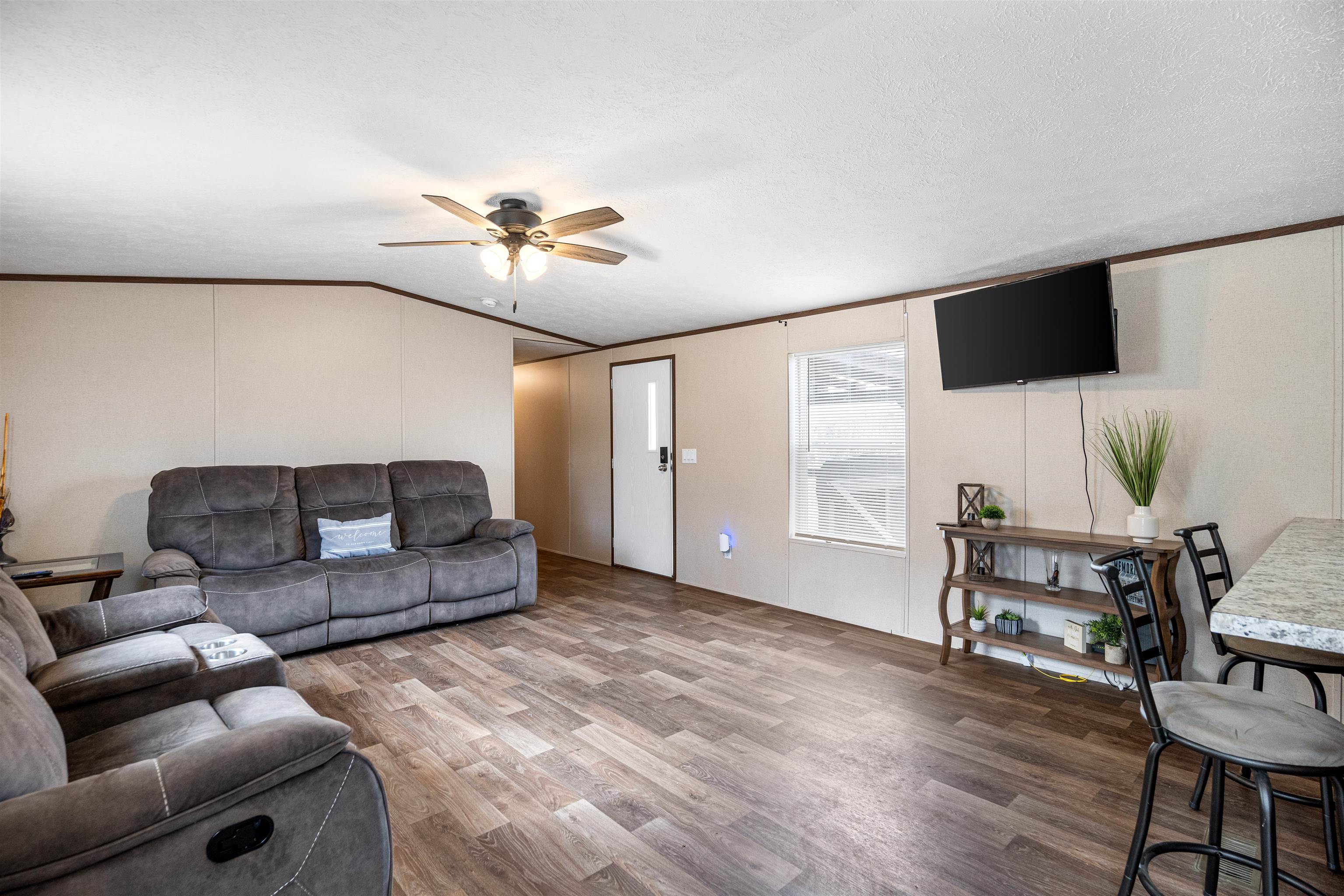 464  CR 153  Elizabeth, AR