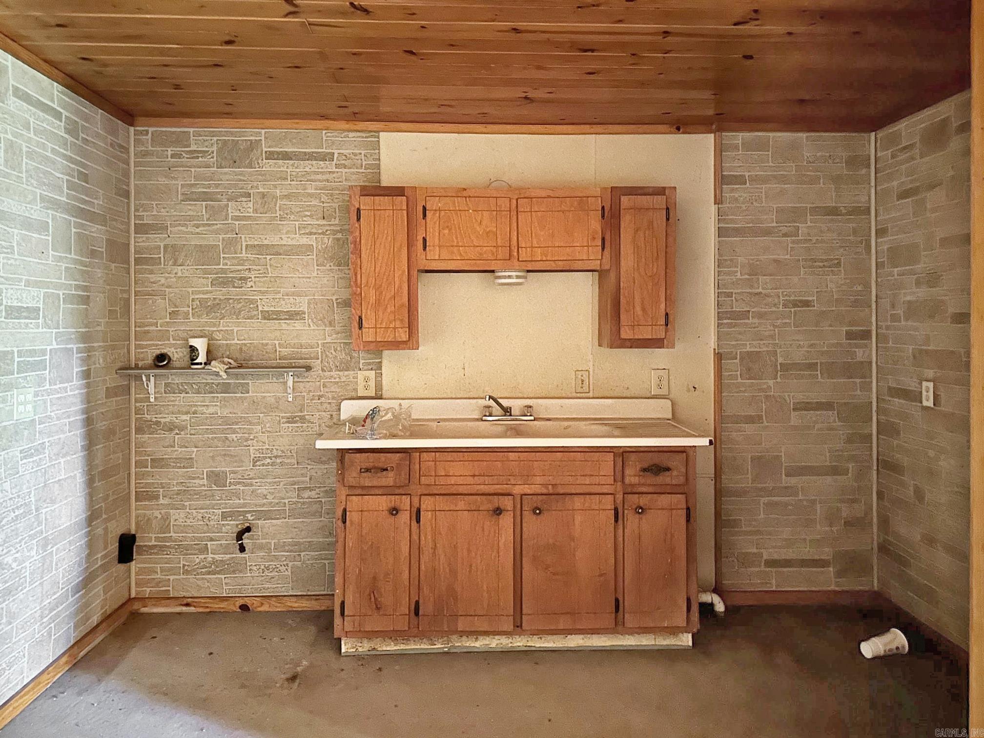 650 GOLDEN Trail Malvern, AR 72104