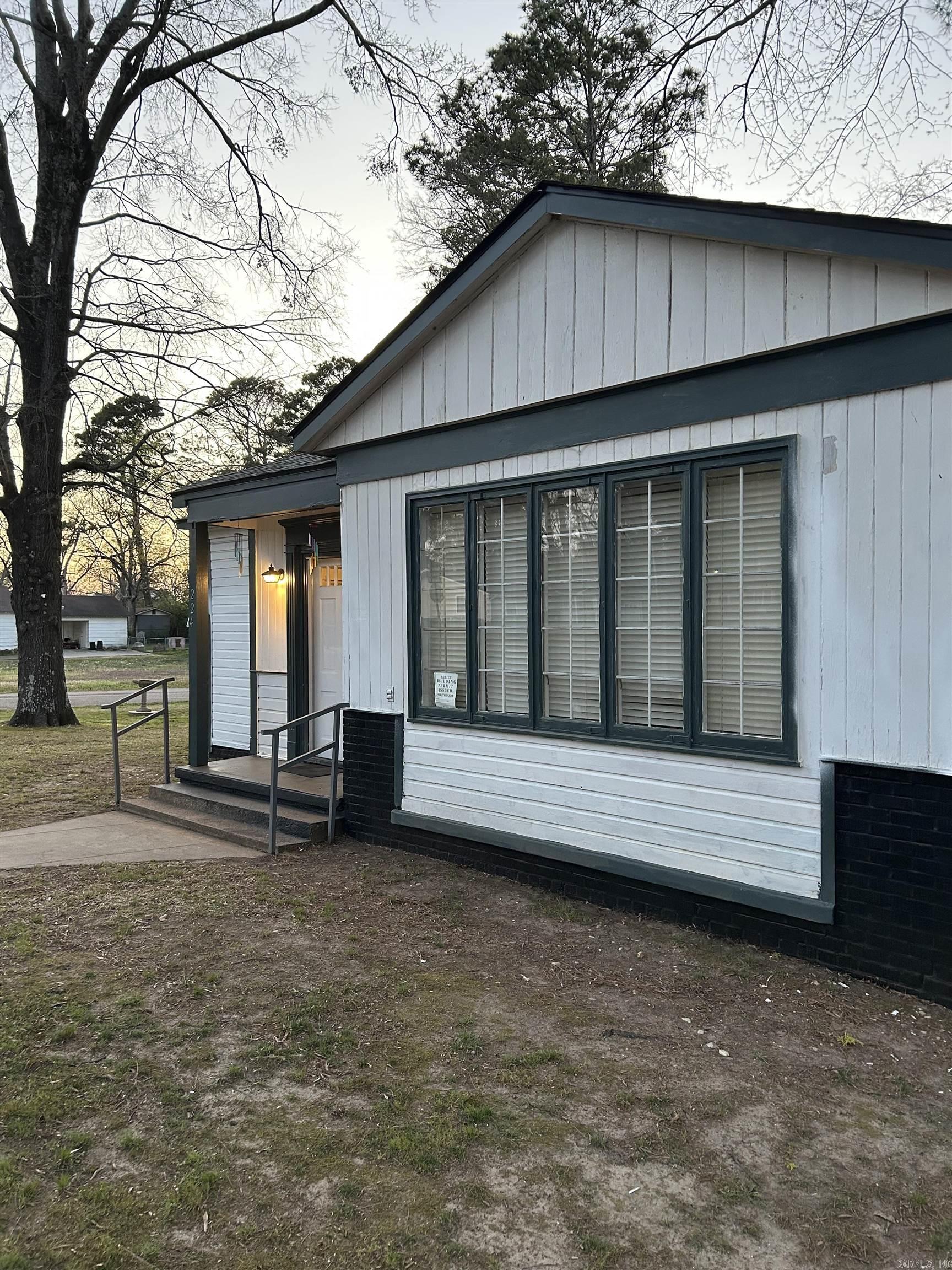224 E 5Th St  Prescott, AR