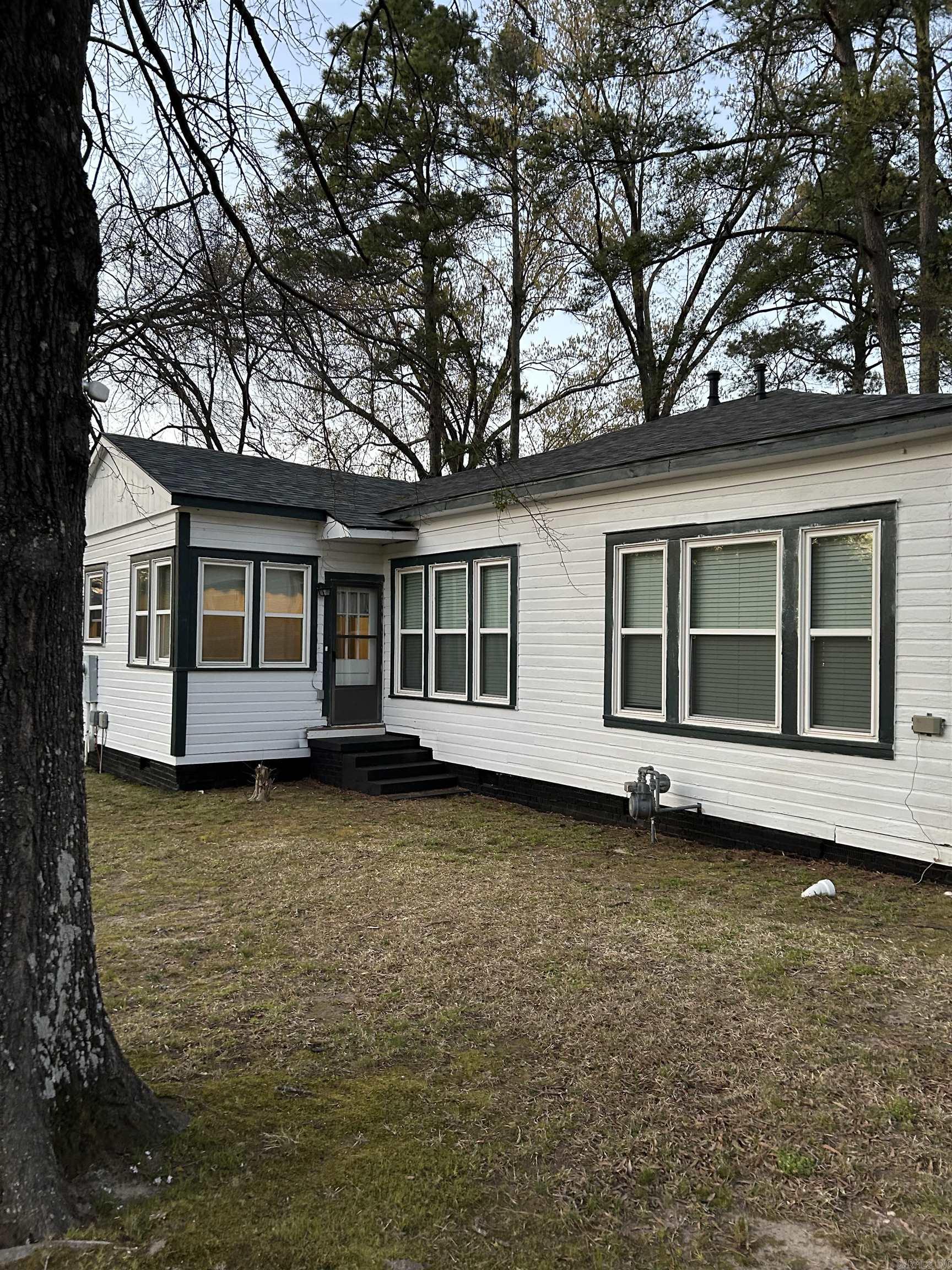 224 E 5Th St  Prescott, AR