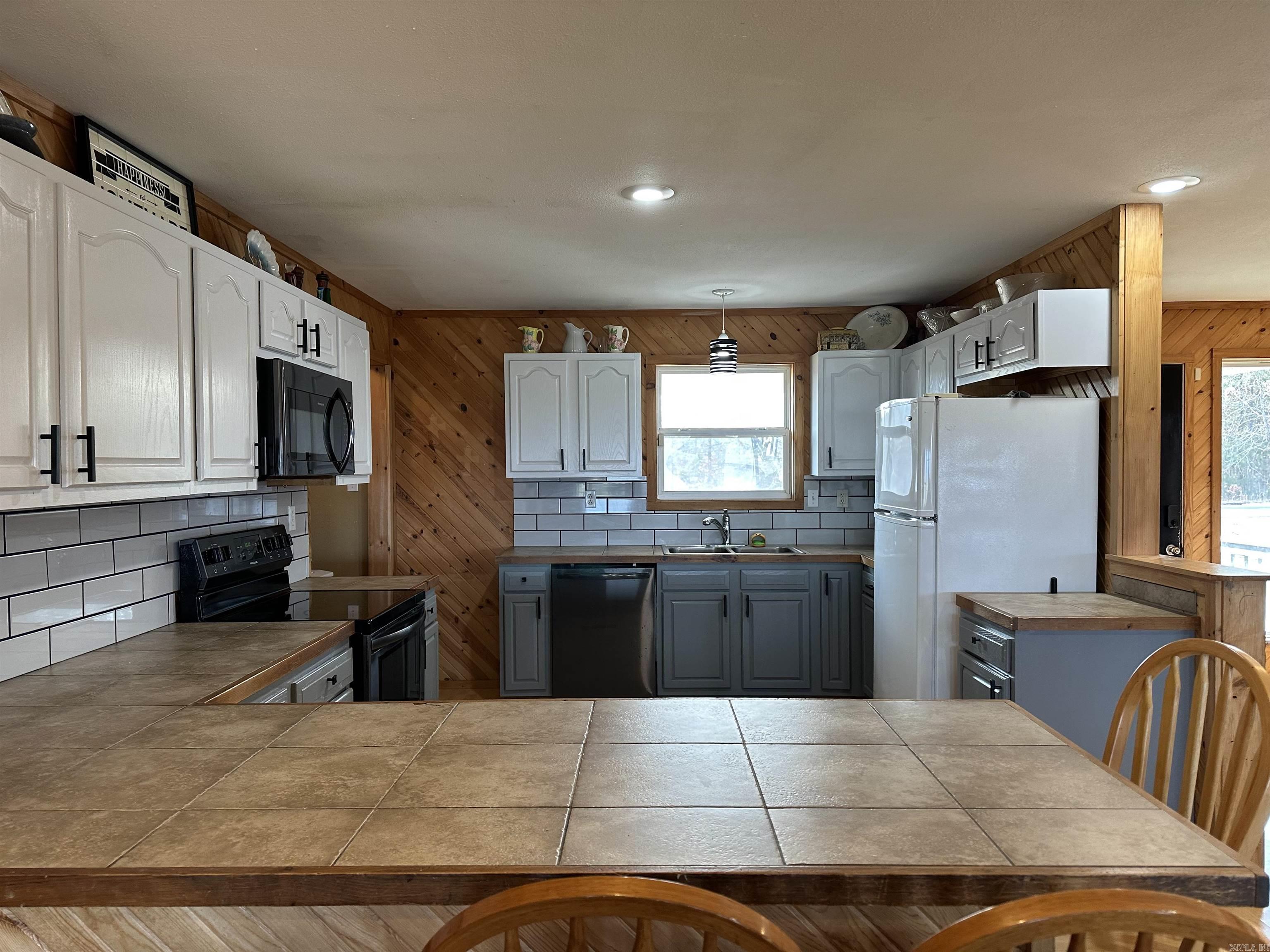 50  Taylor  Quitman, AR