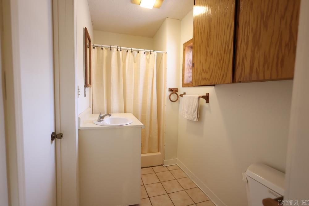 21517  Randolph Road  Hensley, AR