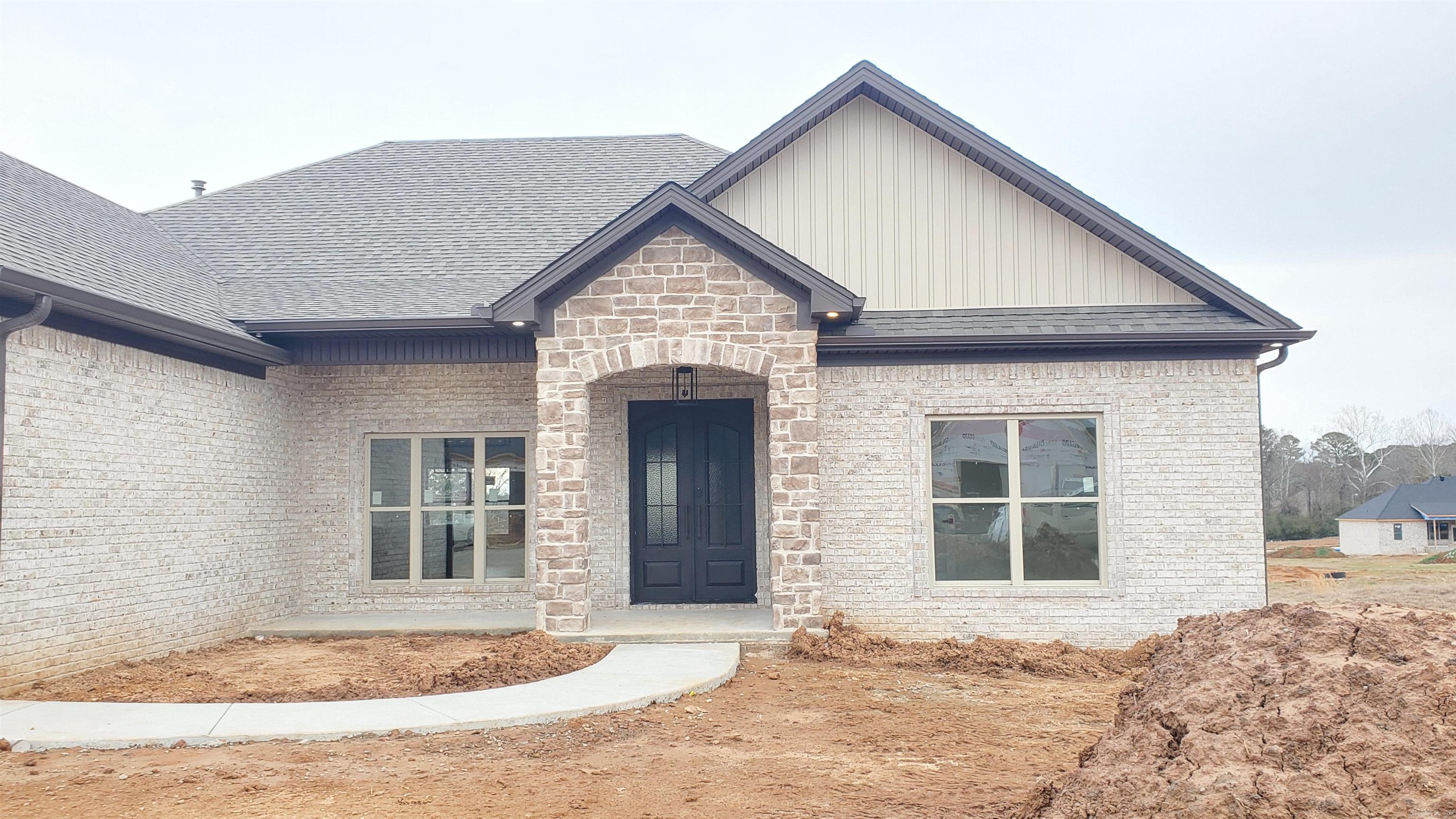 28  Calvados  Cabot, AR