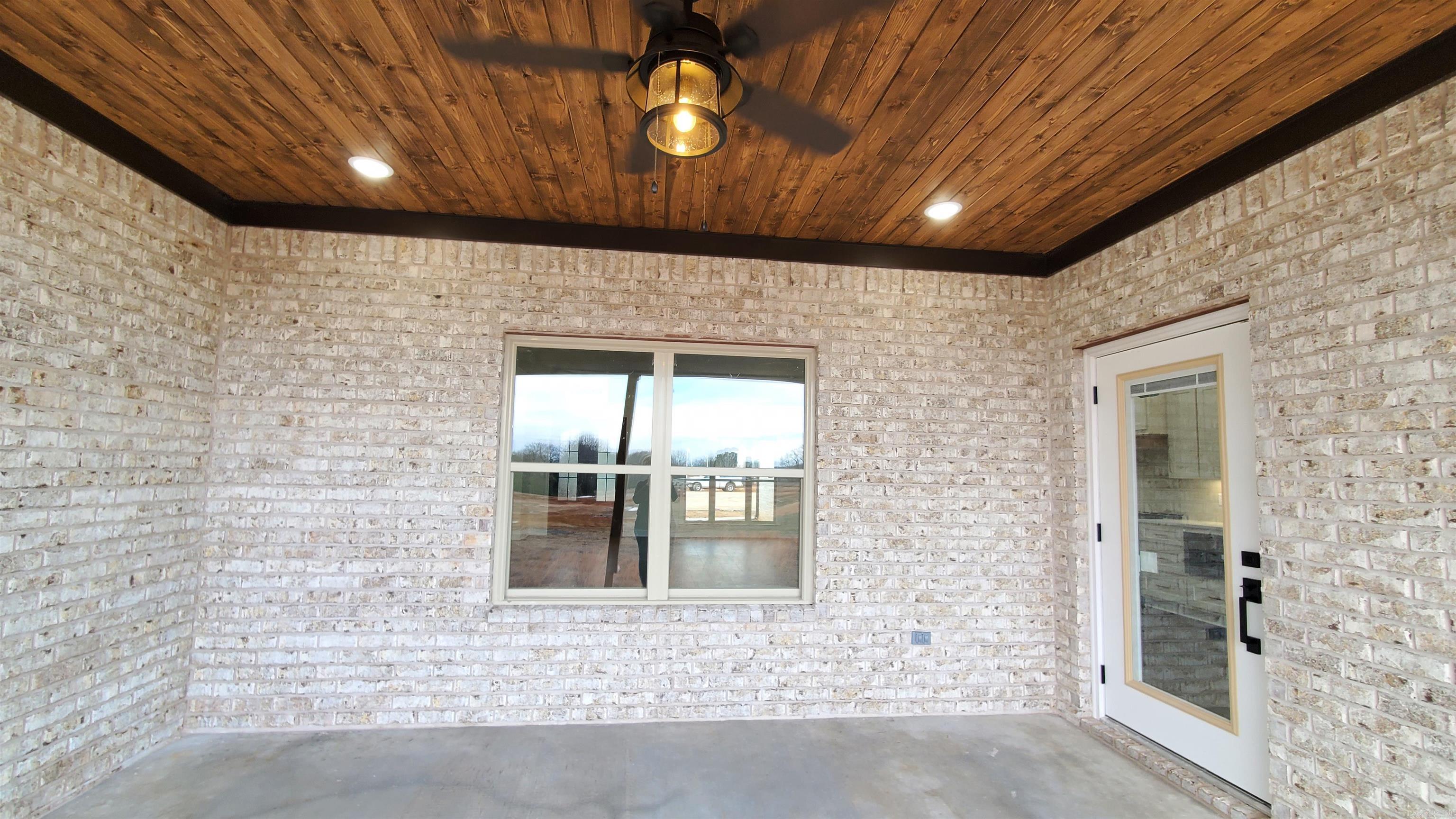 28  Calvados  Cabot, AR