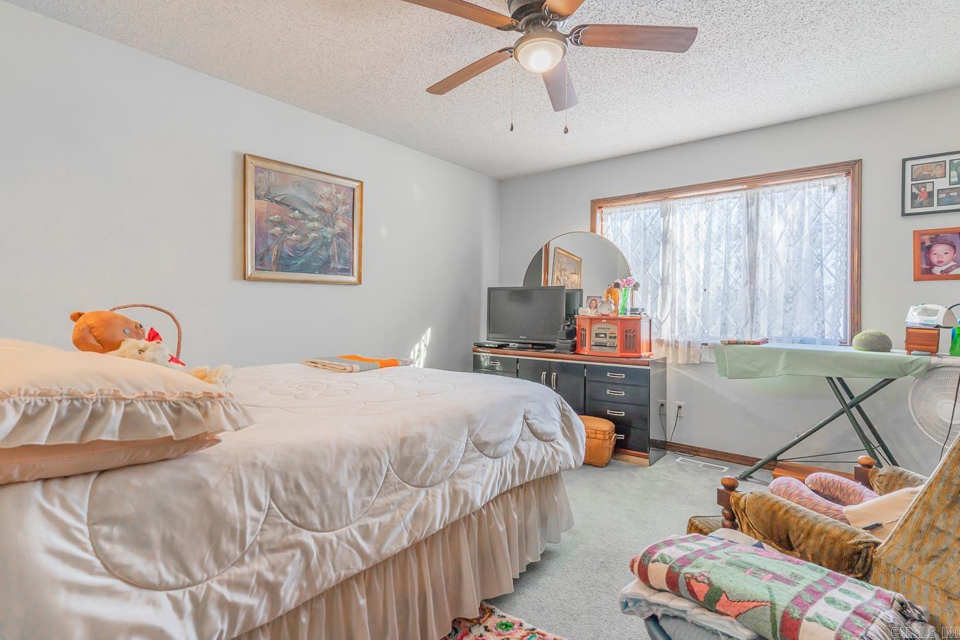 938 N Fairview  Mammoth Spring, AR