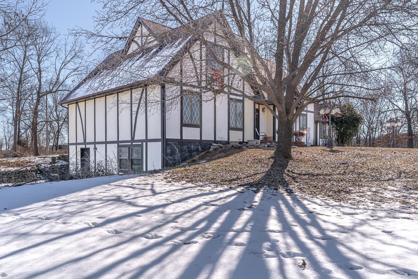 938 N Fairview  Mammoth Spring, AR