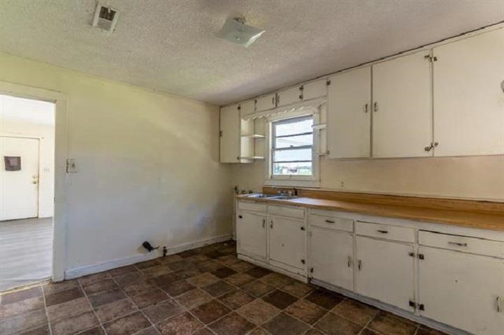 618 W Sharpe  Forrest City, AR