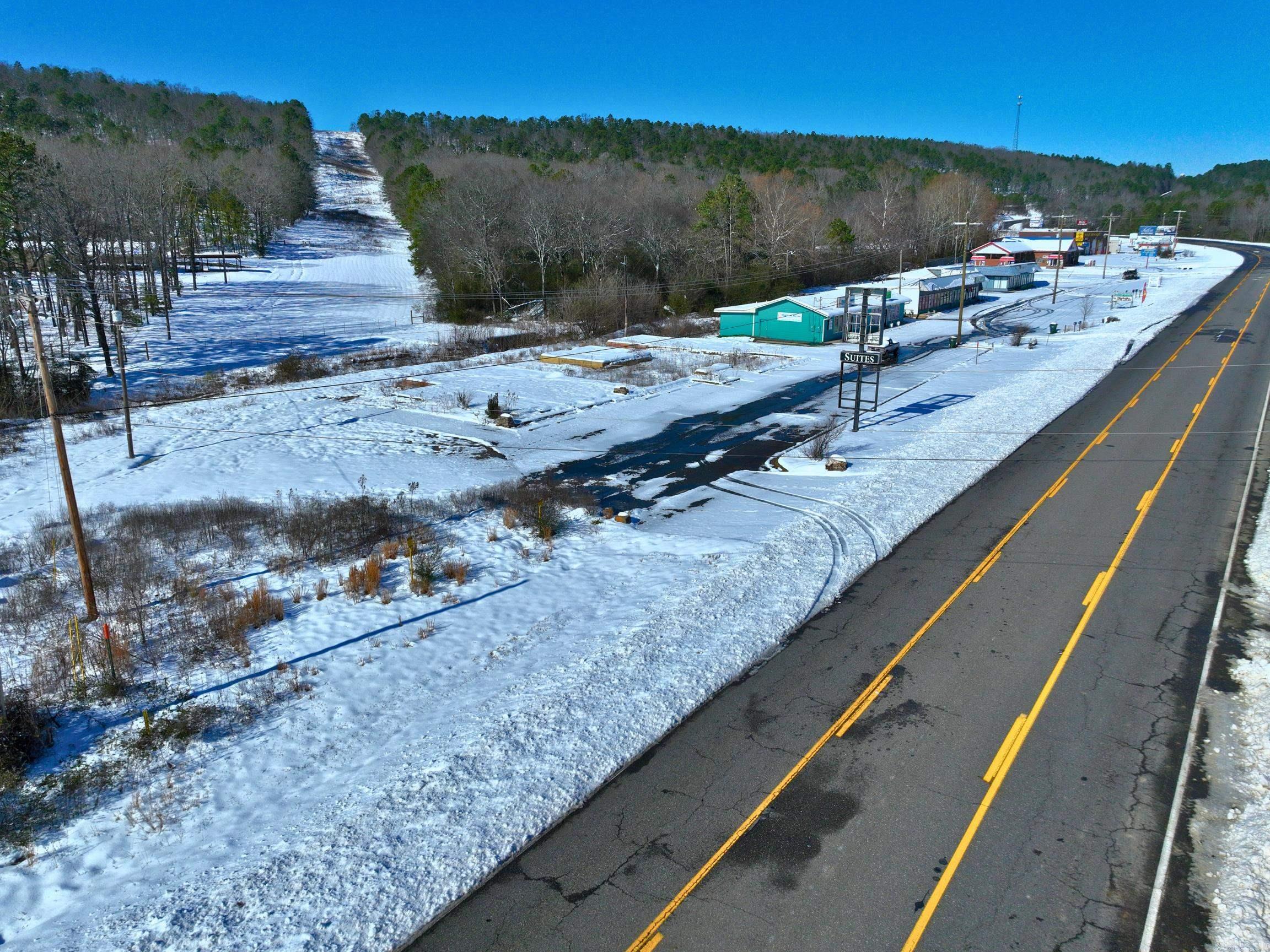 3900 N Highway 7  Hot Springs Village, AR