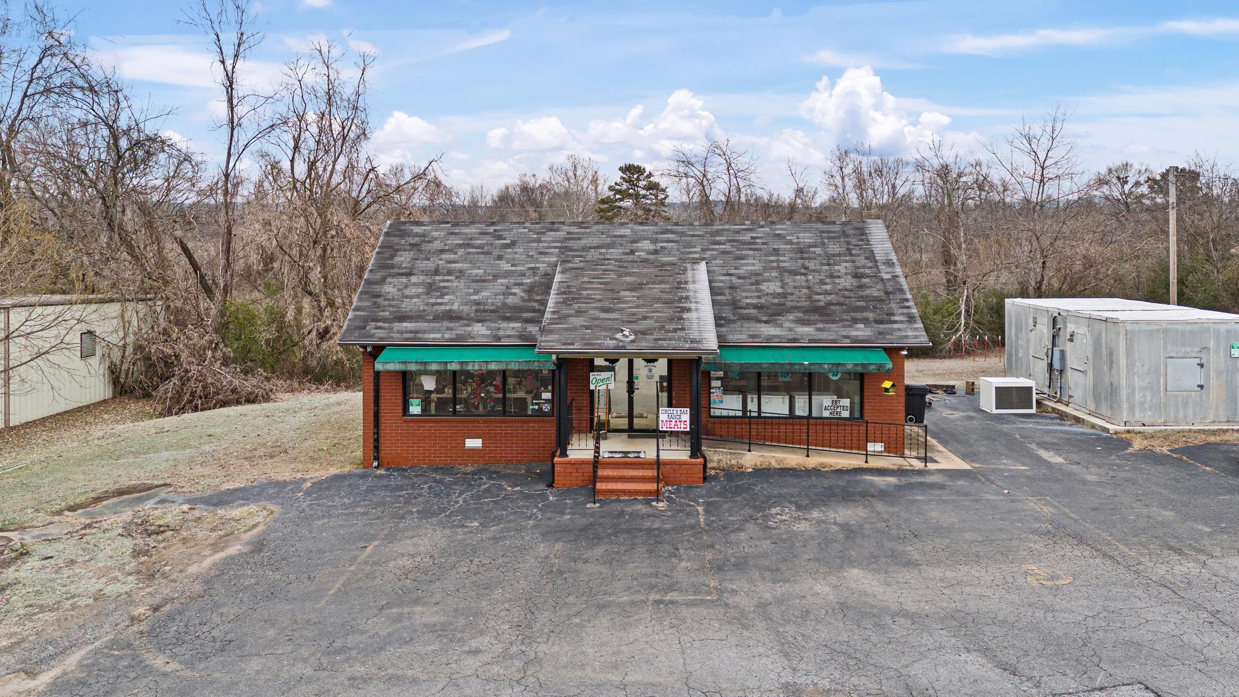 1910  W Main Street  Clarksville, AR