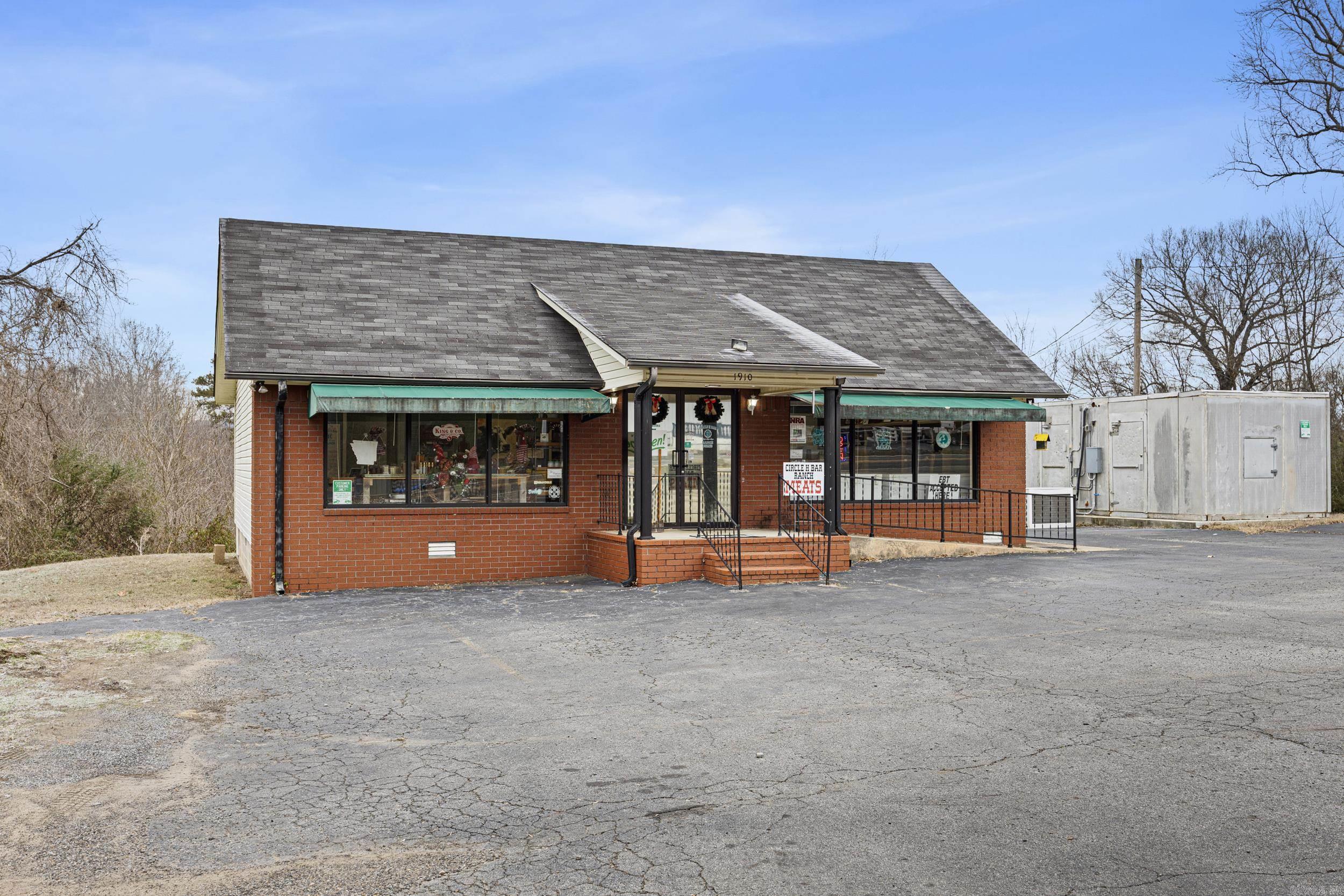 1910  W Main Street  Clarksville, AR