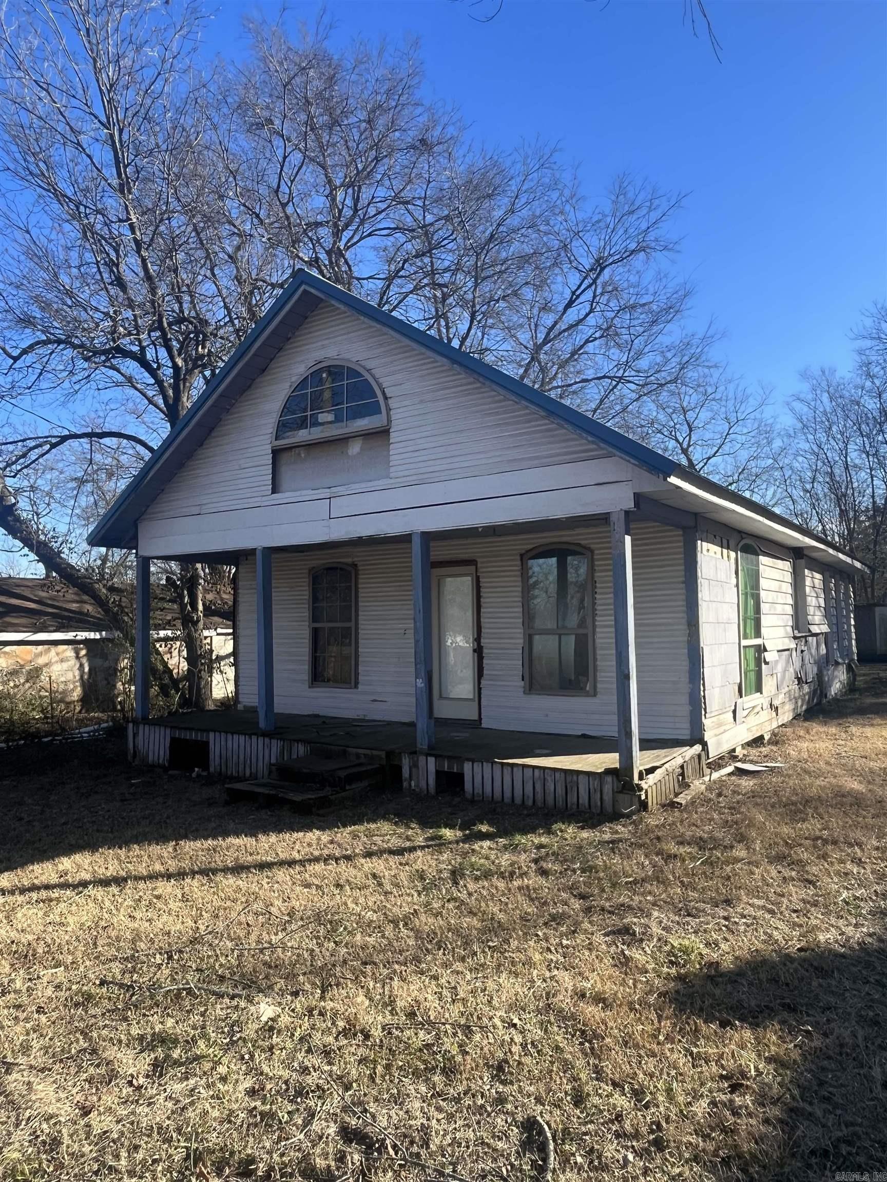 1100  Reeves Ave  Mena, AR