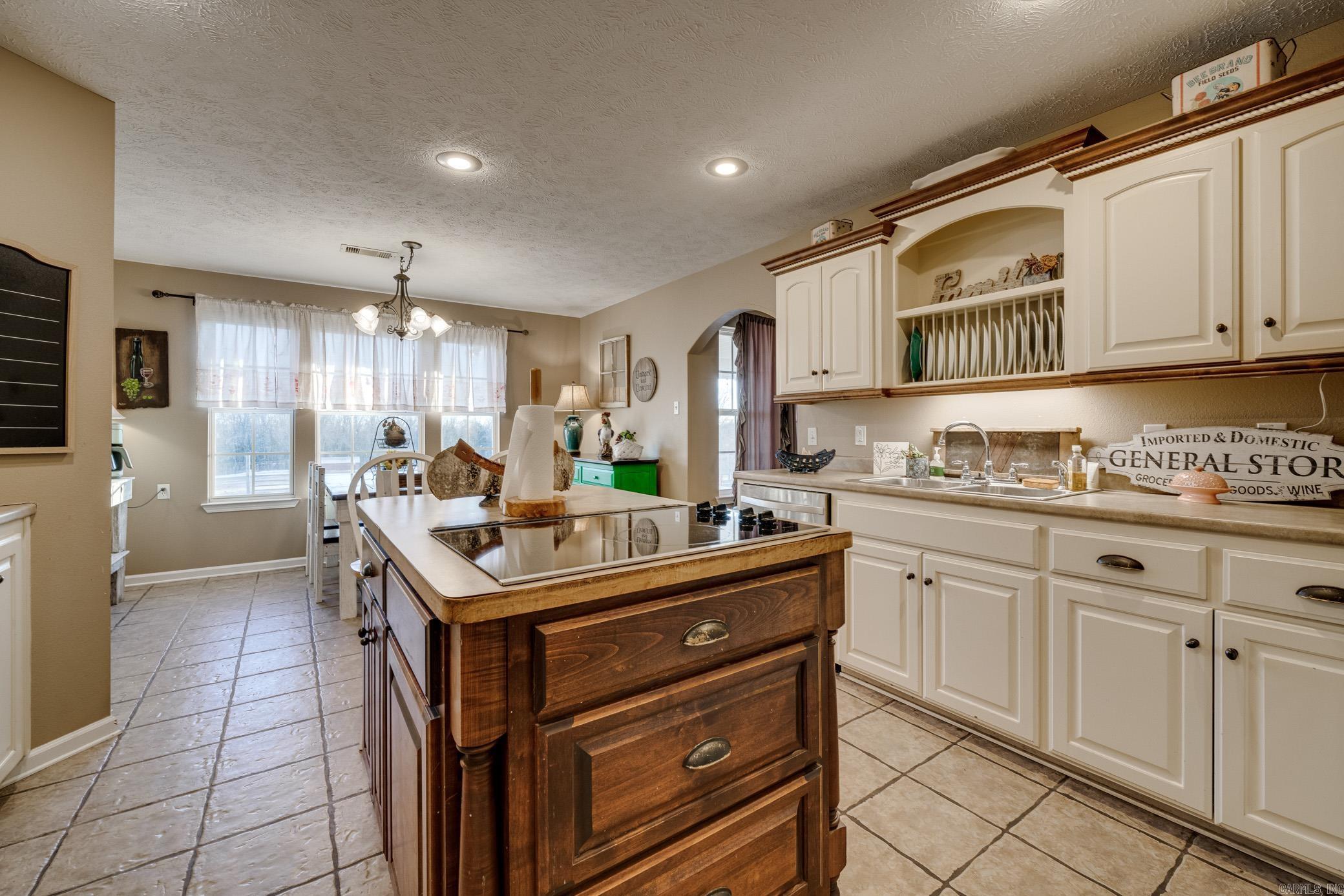17  Barney Road  Enola, AR