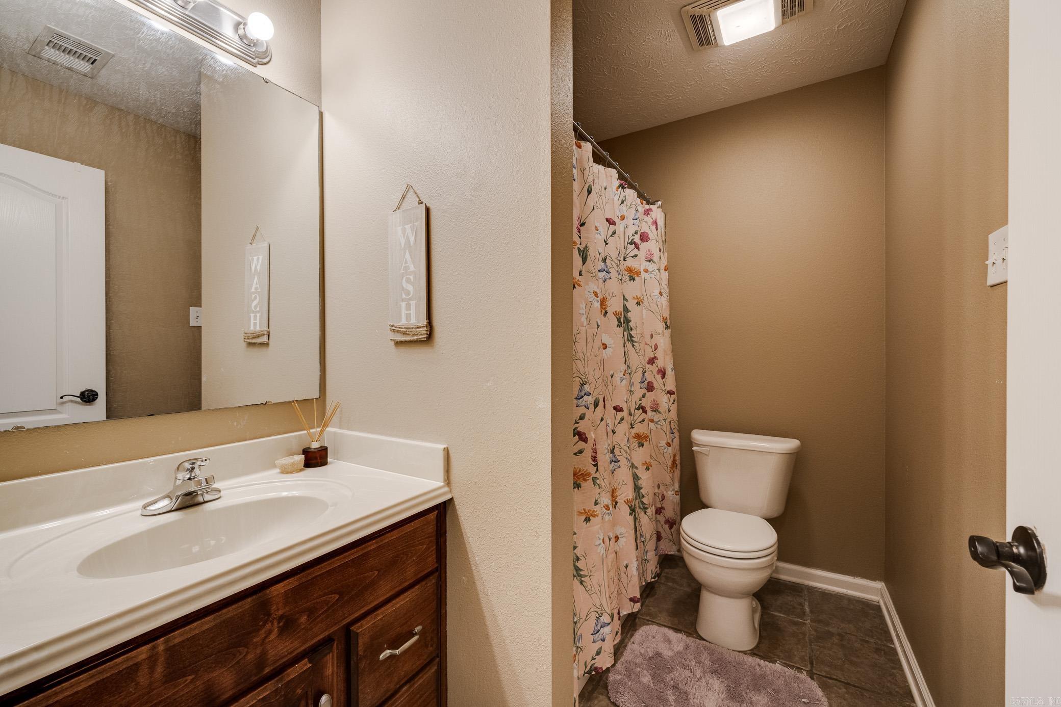 17  Barney Road  Enola, AR