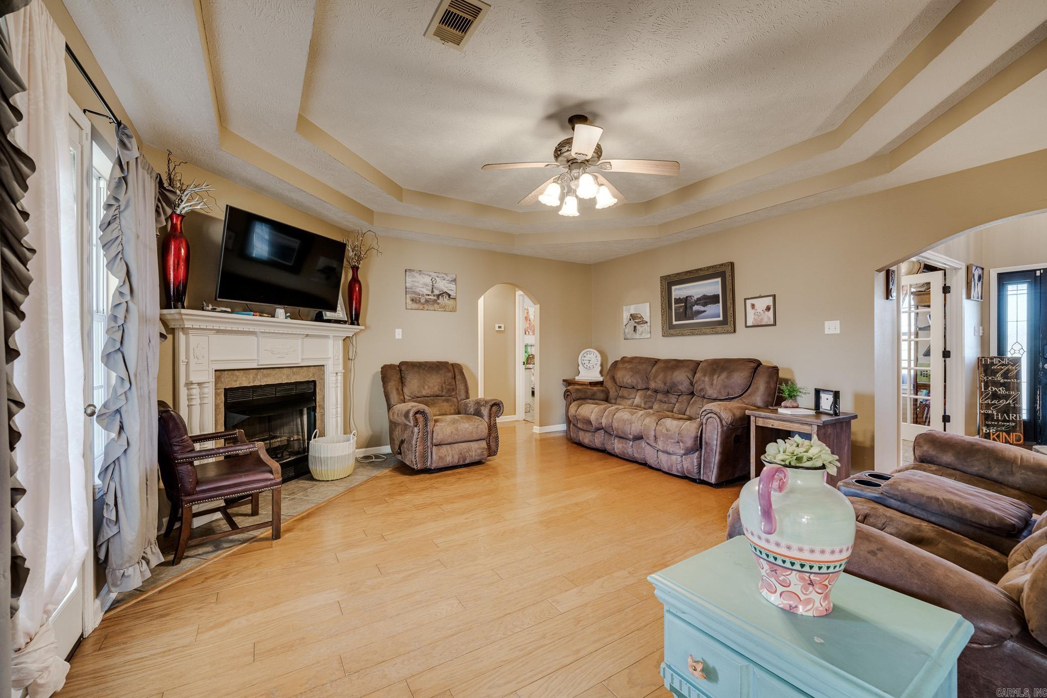 17  Barney Road  Enola, AR