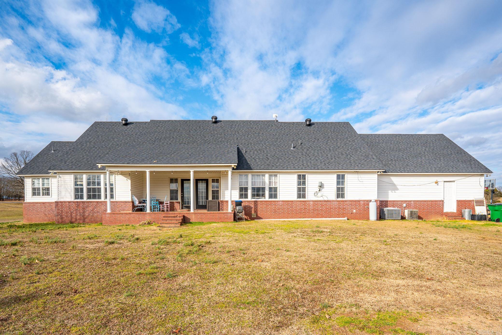 17  Barney Road  Enola, AR