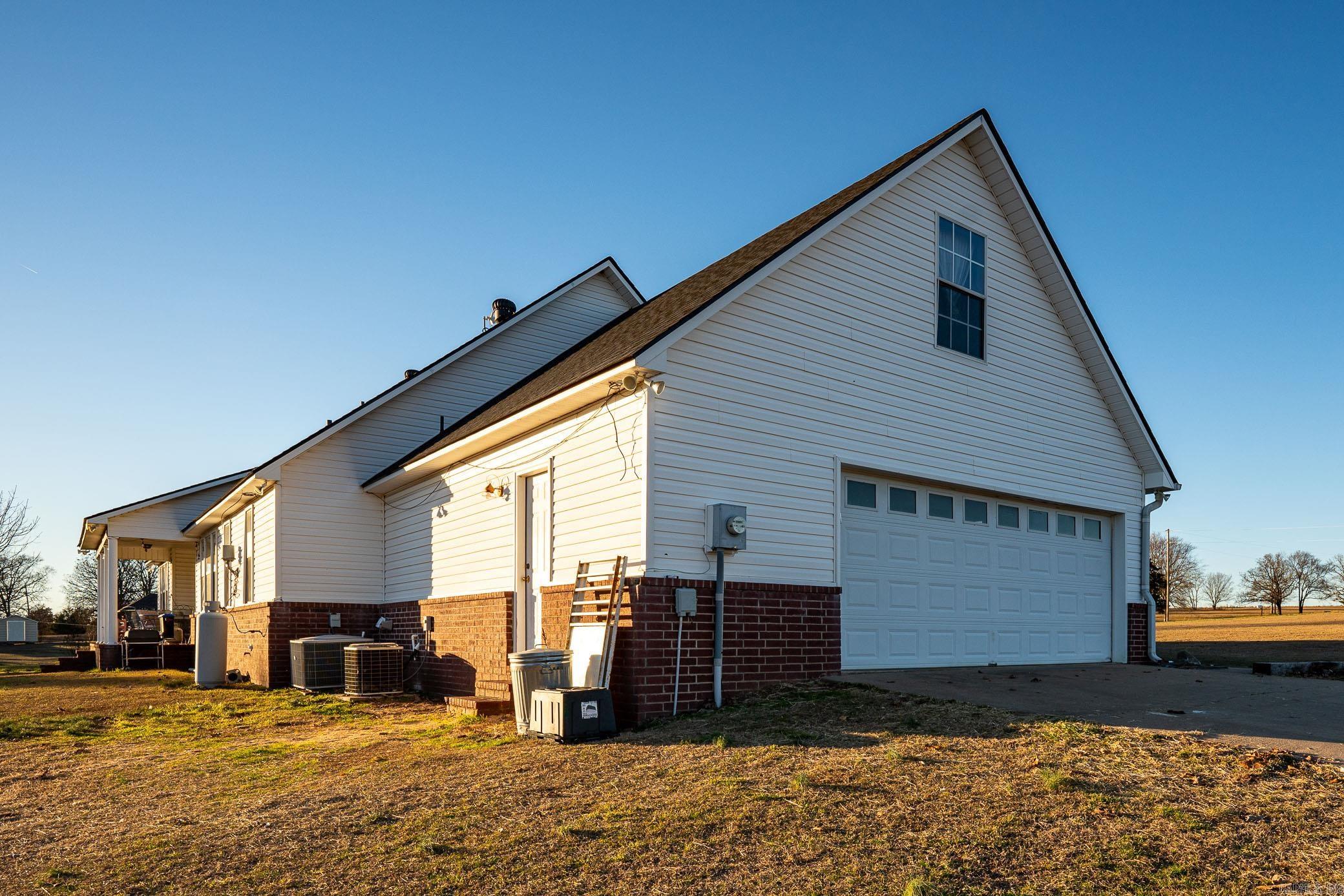 17  Barney Road  Enola, AR