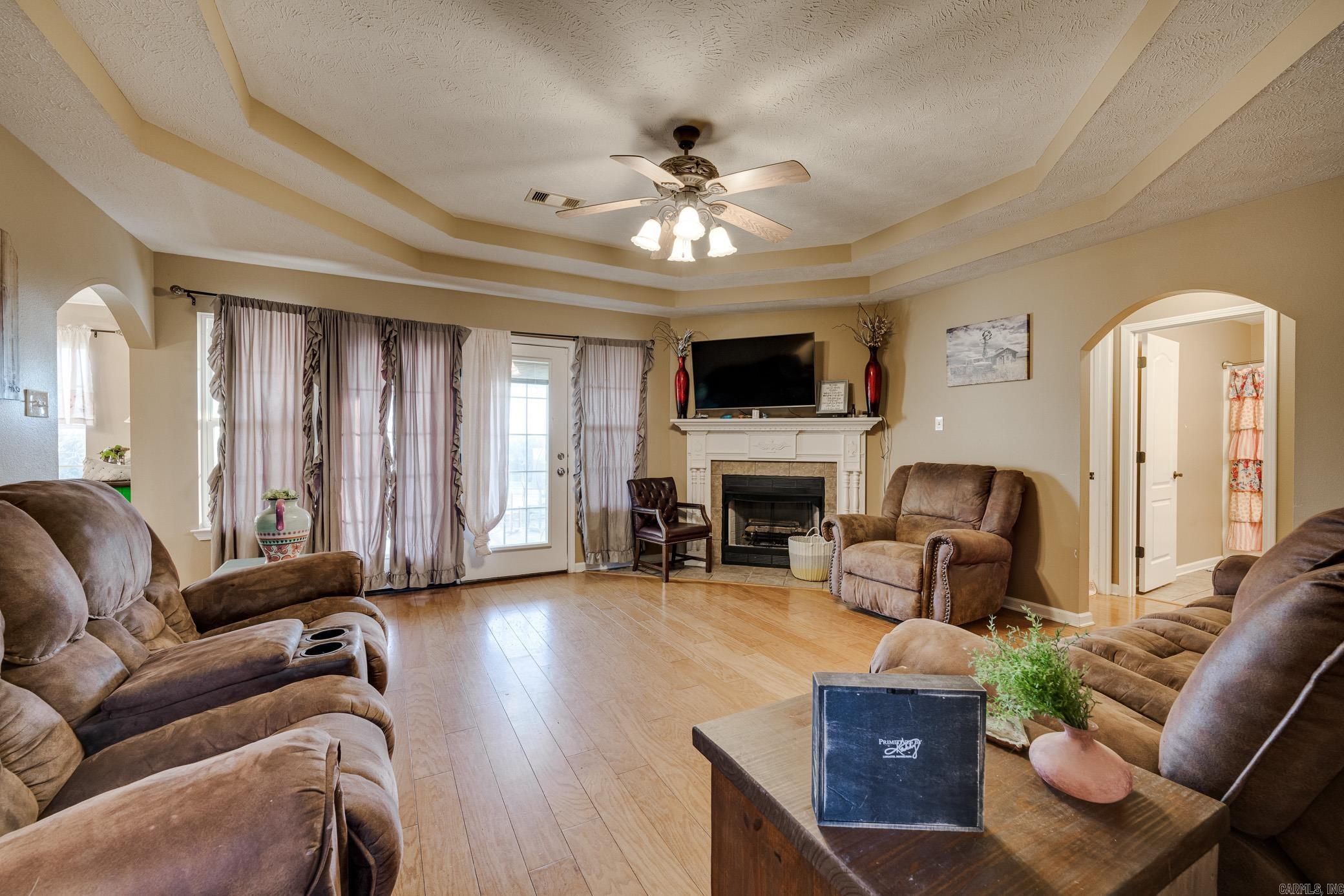 17  Barney Road  Enola, AR