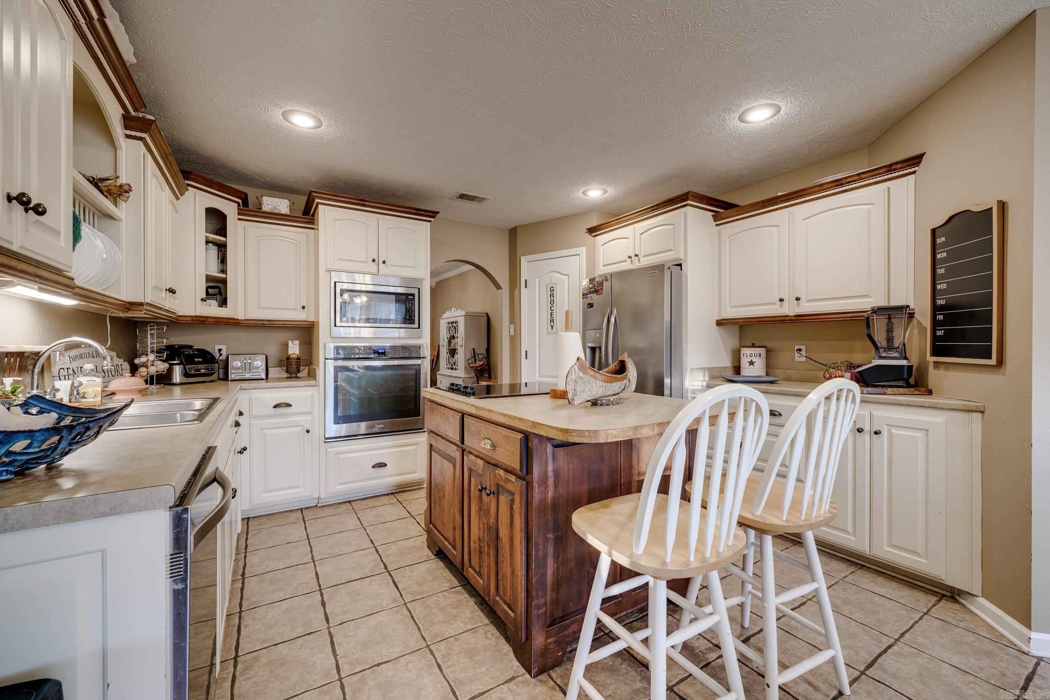 17  Barney Road  Enola, AR