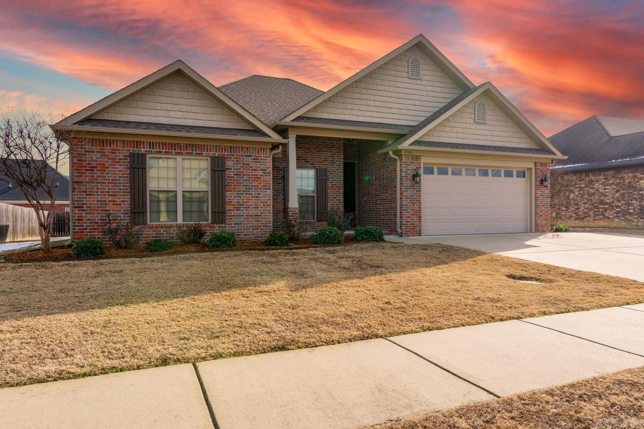 1730  SYLAR  Conway, AR