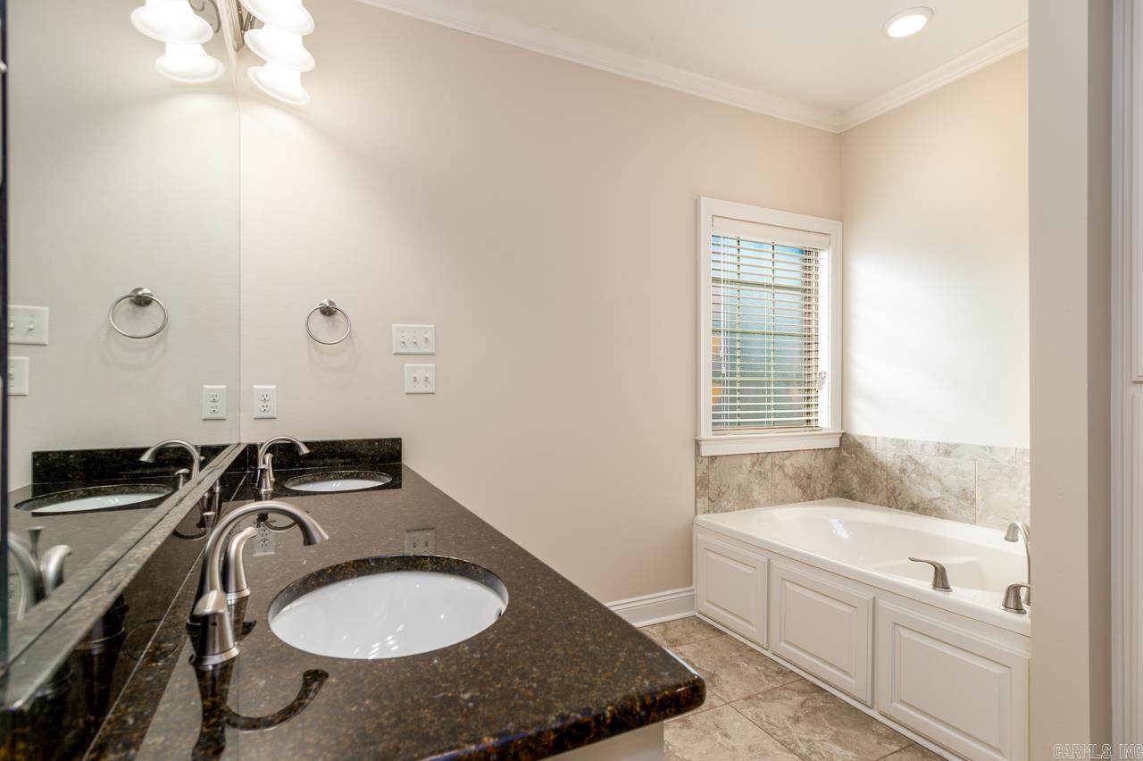 1730  SYLAR  Conway, AR