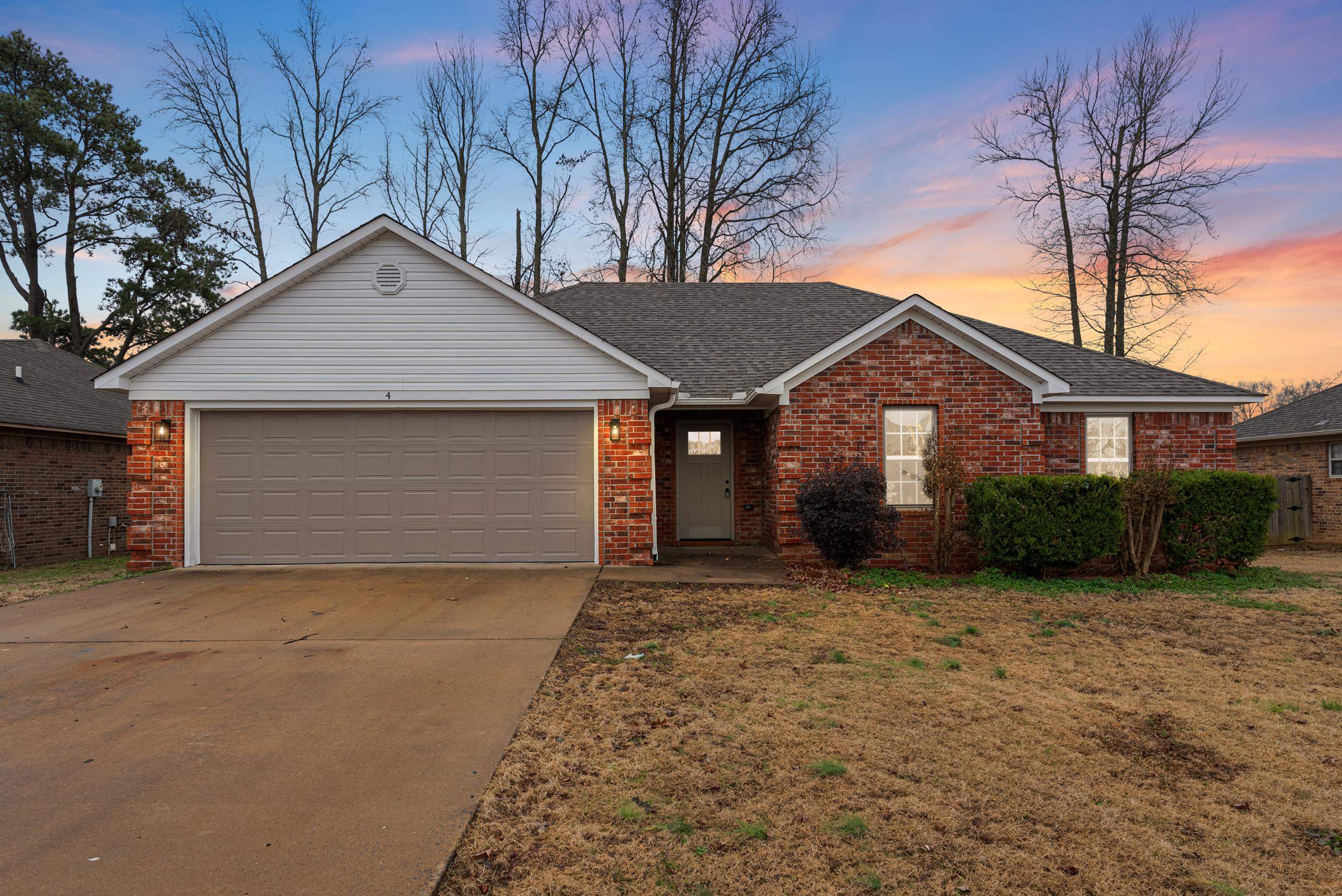 4  Bishop  Conway, AR