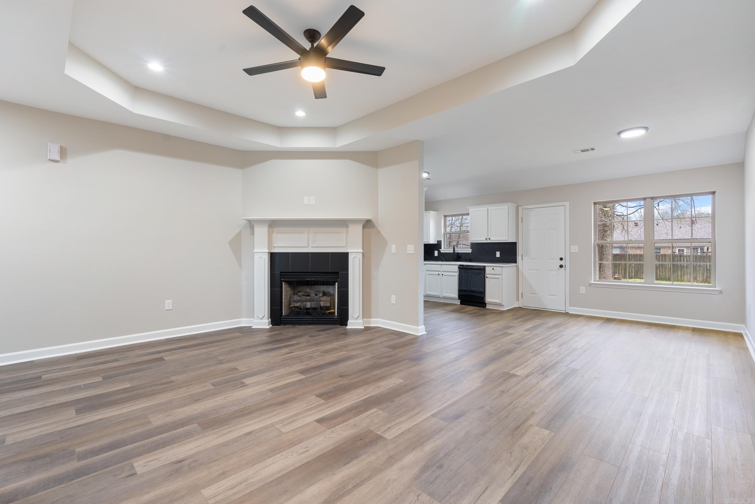4  Bishop  Conway, AR