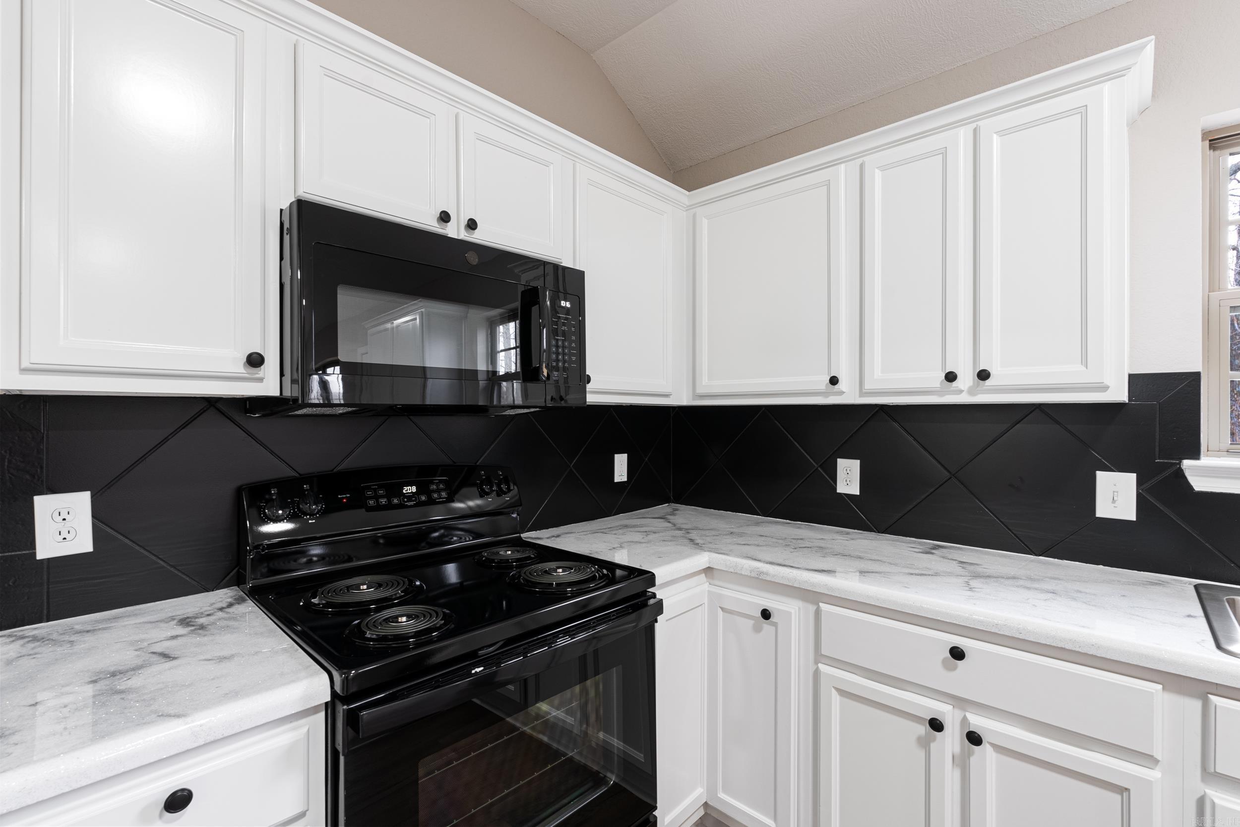 4  Bishop  Conway, AR