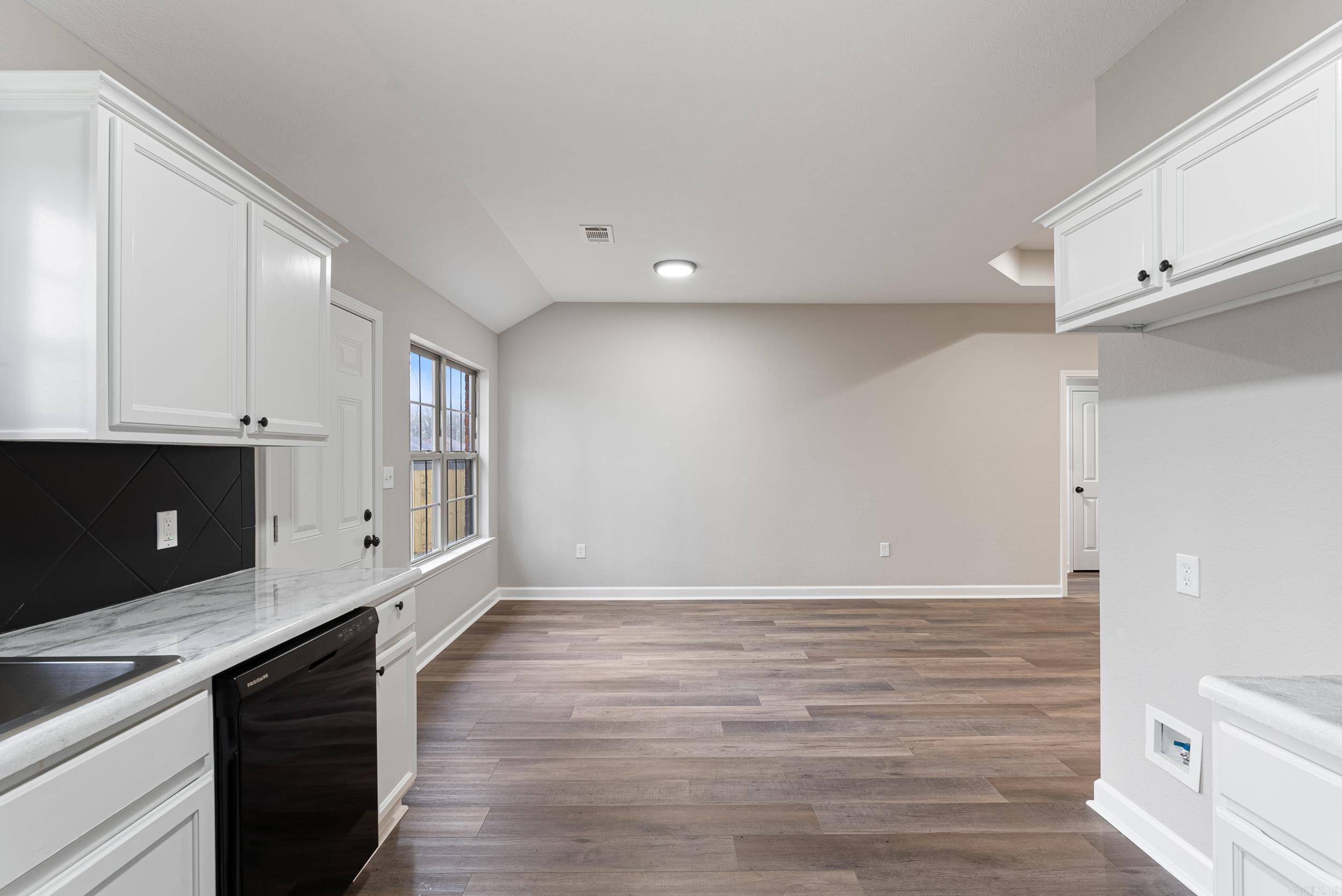 4  Bishop  Conway, AR