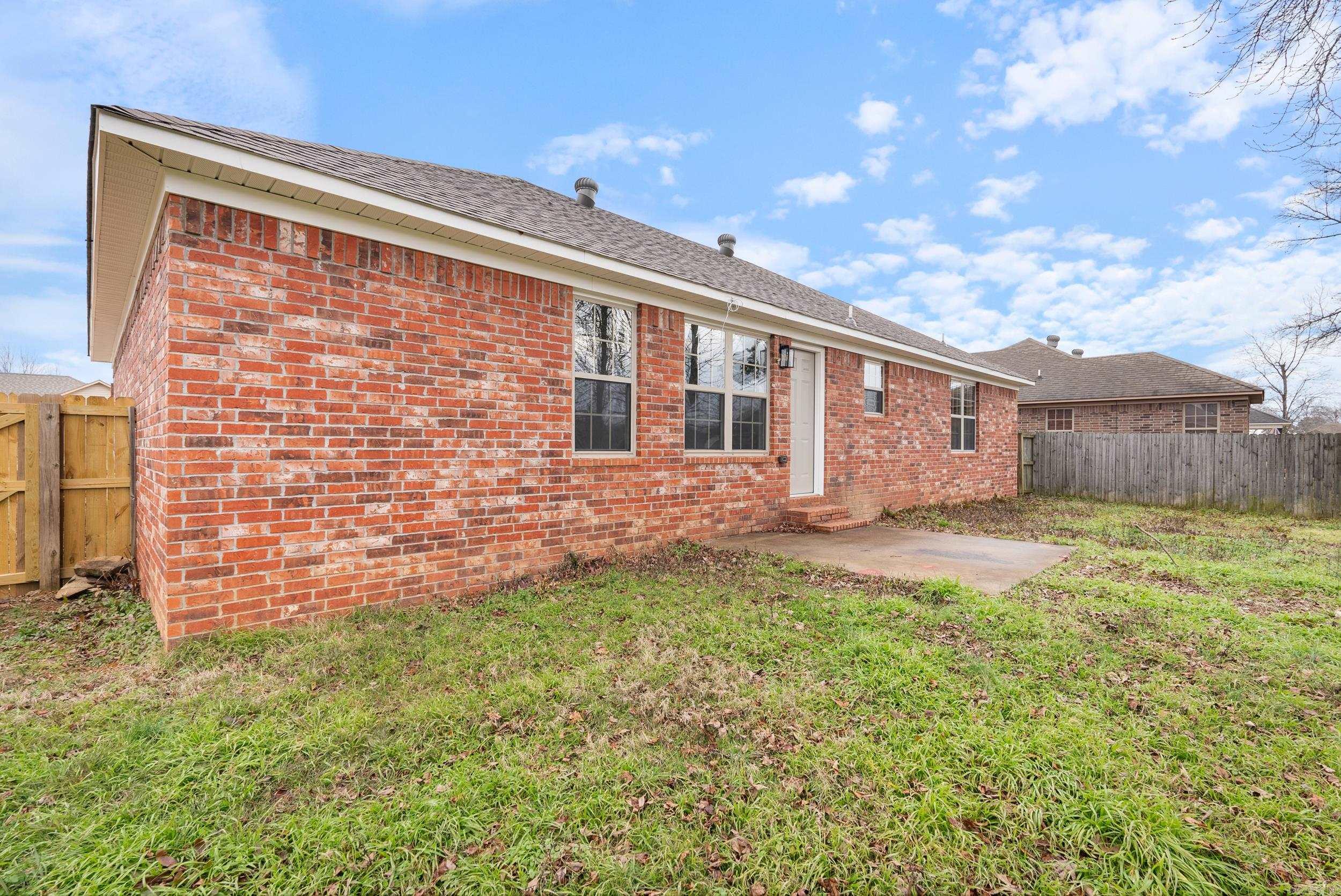 4  Bishop  Conway, AR