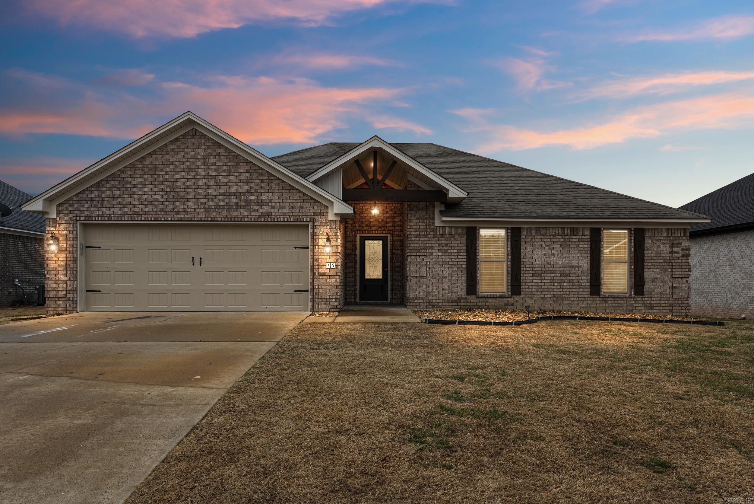 16  Clover Ridge  Vilonia, AR