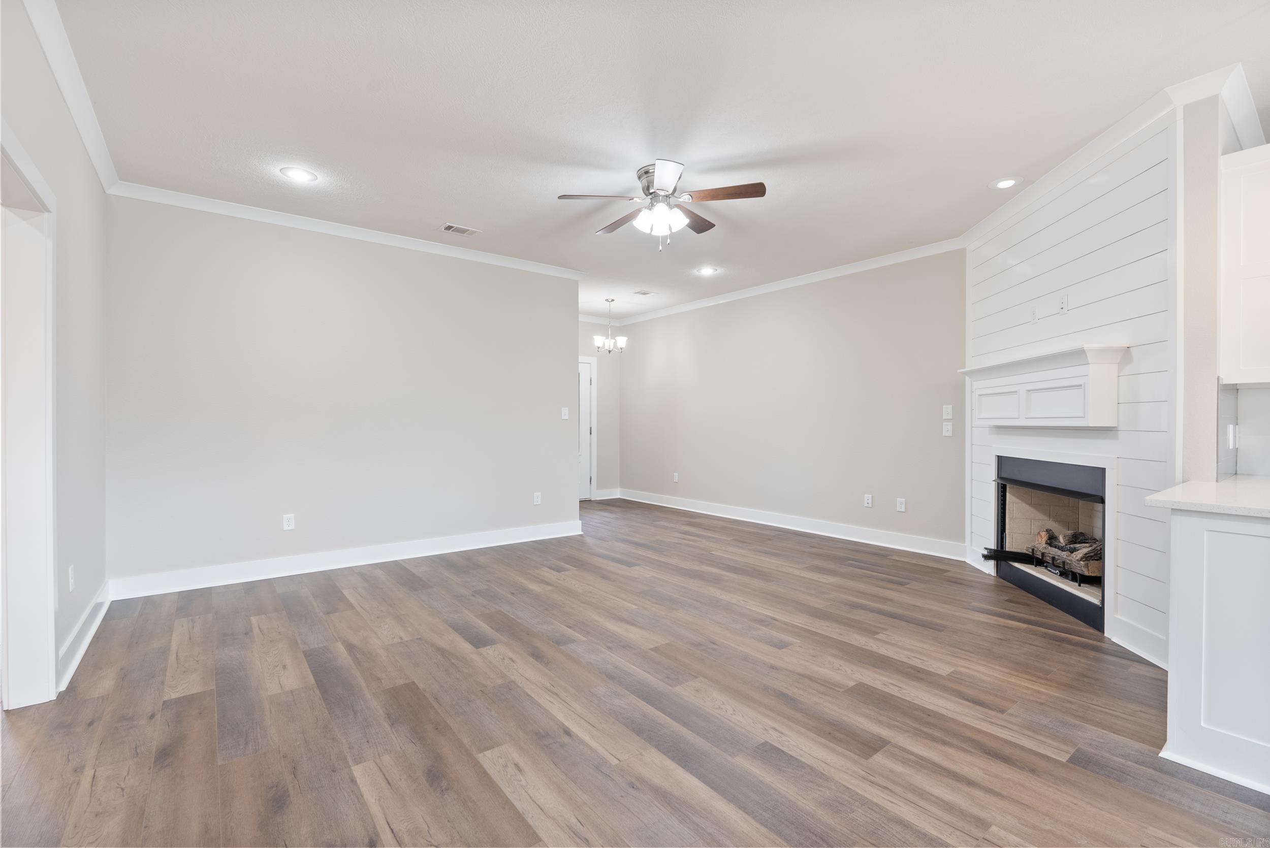 16  Clover Ridge  Vilonia, AR