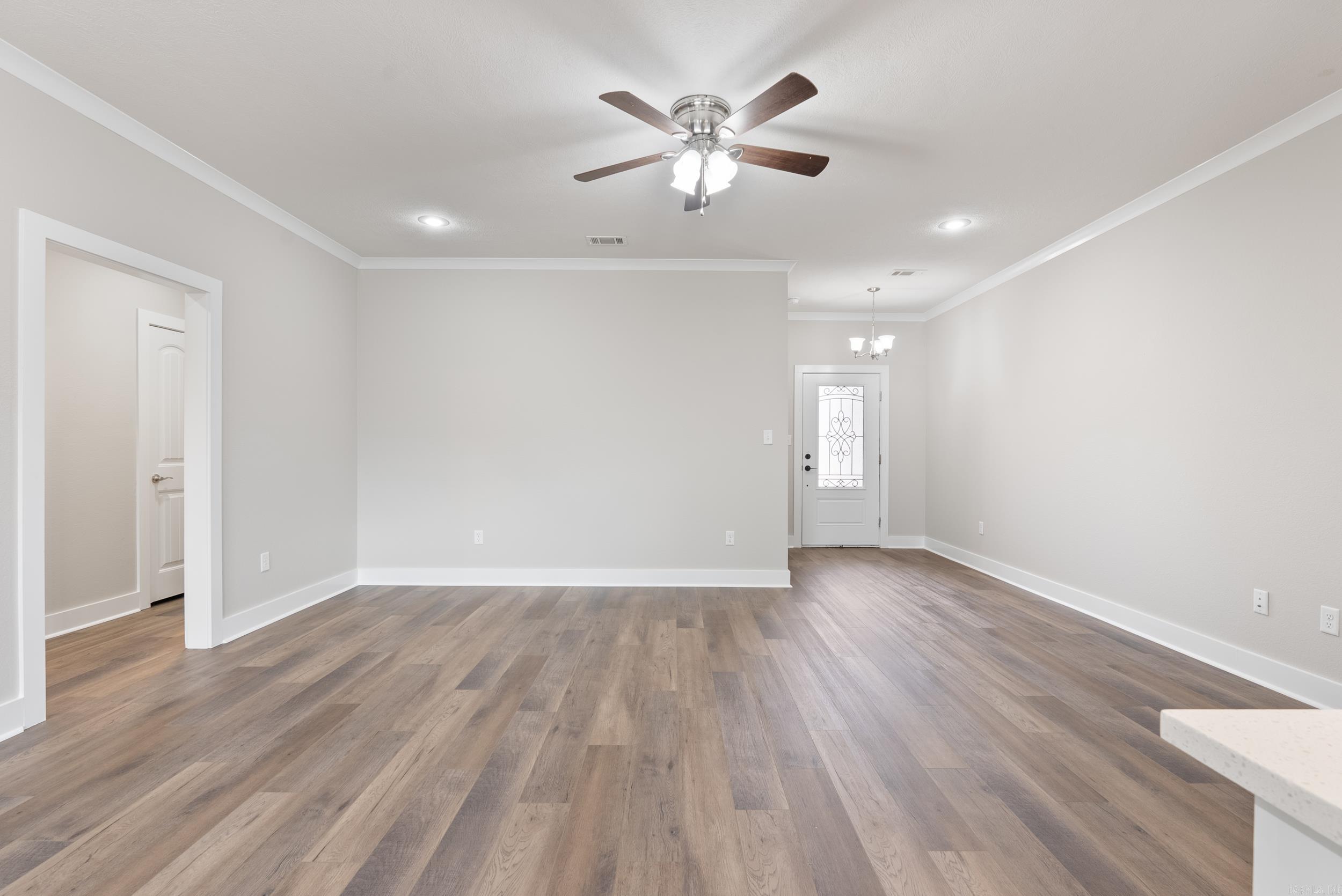 16  Clover Ridge  Vilonia, AR