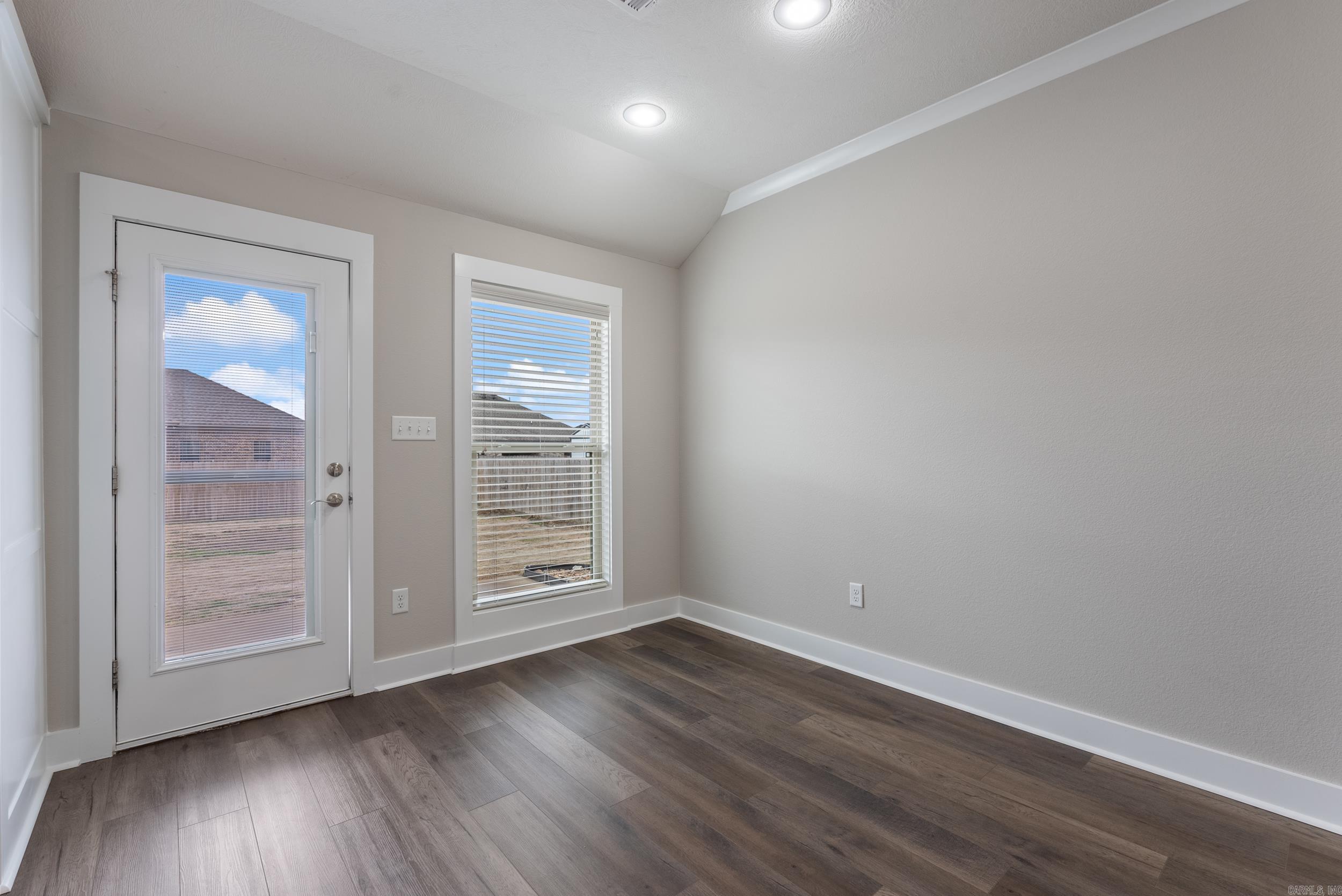 16  Clover Ridge  Vilonia, AR