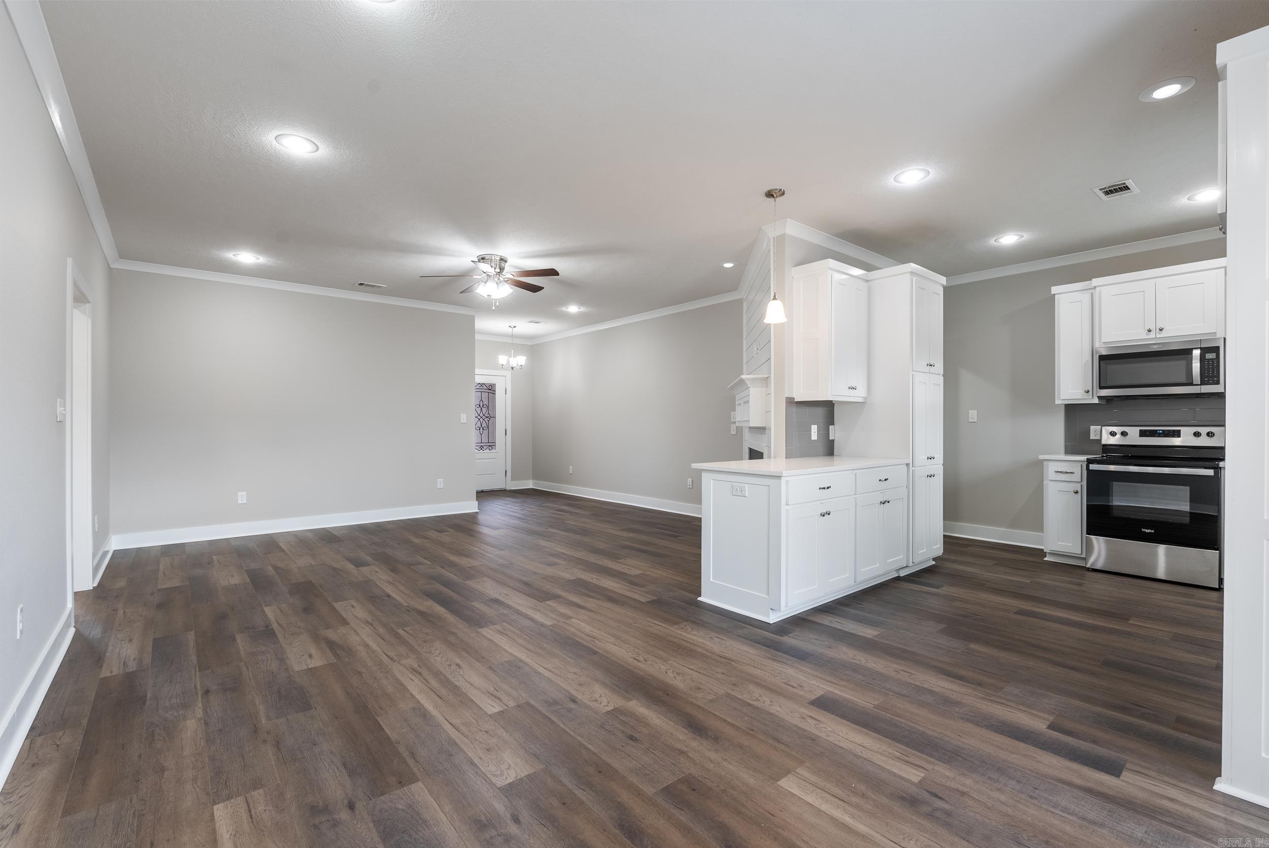 16  Clover Ridge  Vilonia, AR