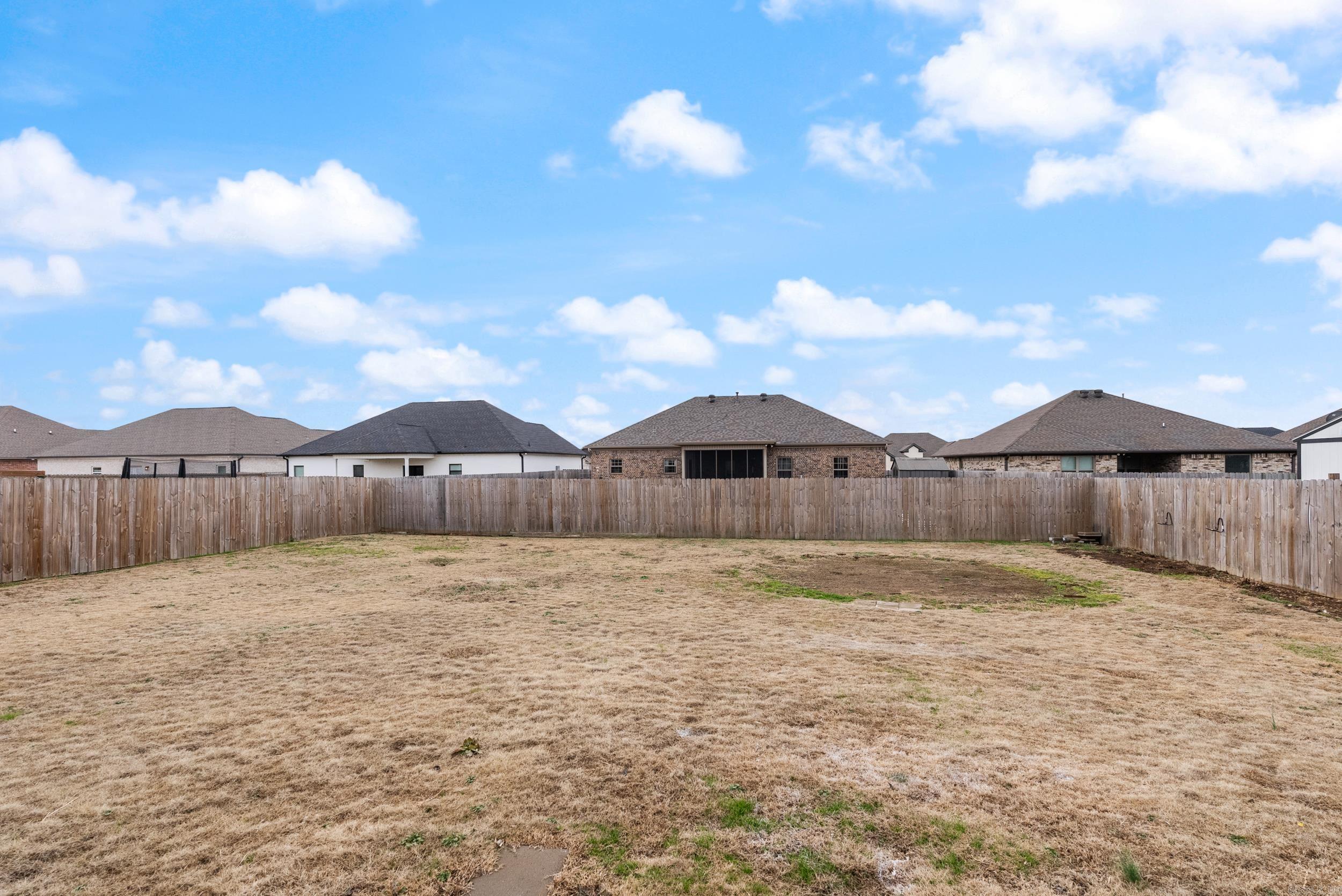 16  Clover Ridge  Vilonia, AR