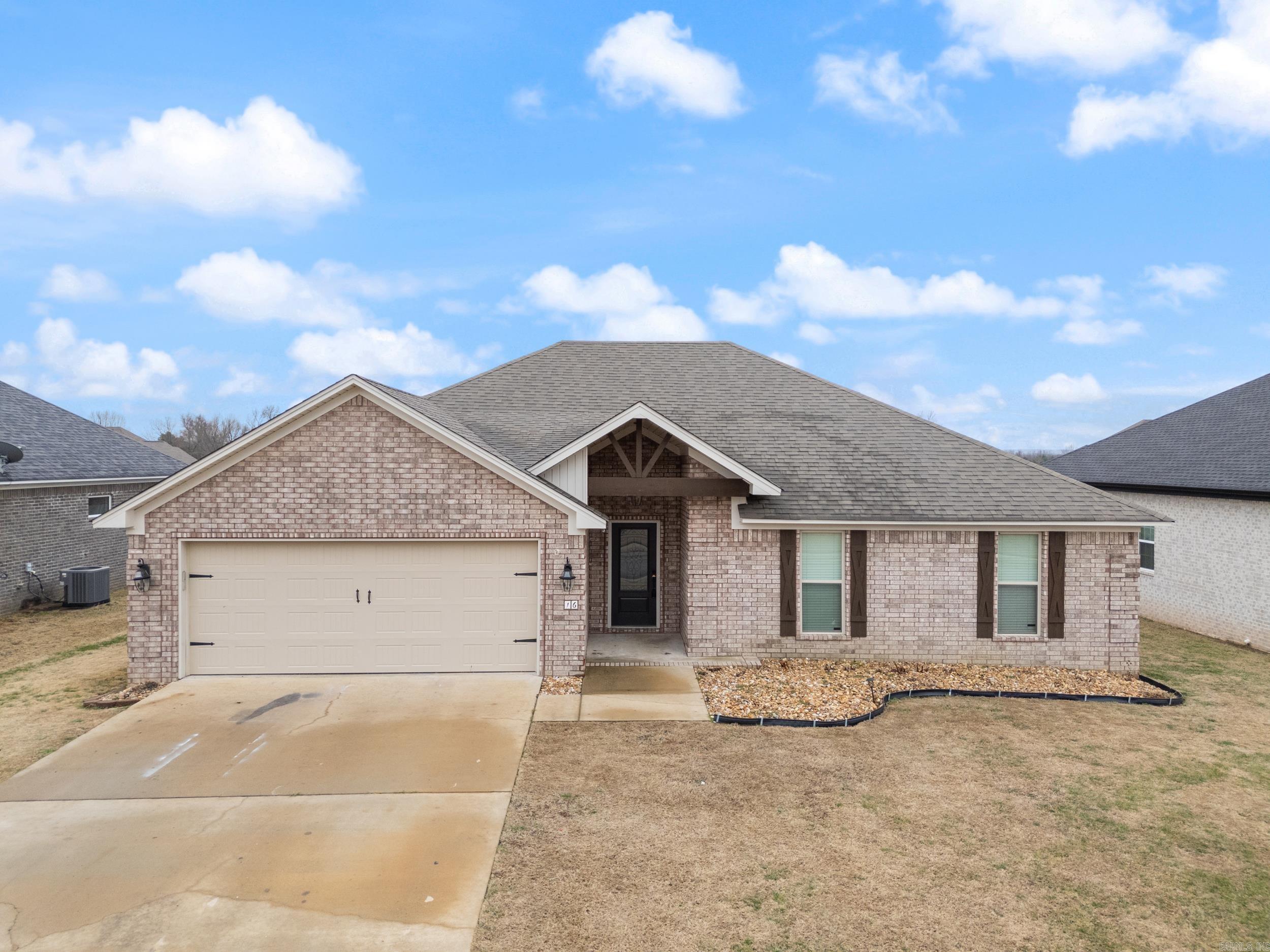 16  Clover Ridge  Vilonia, AR