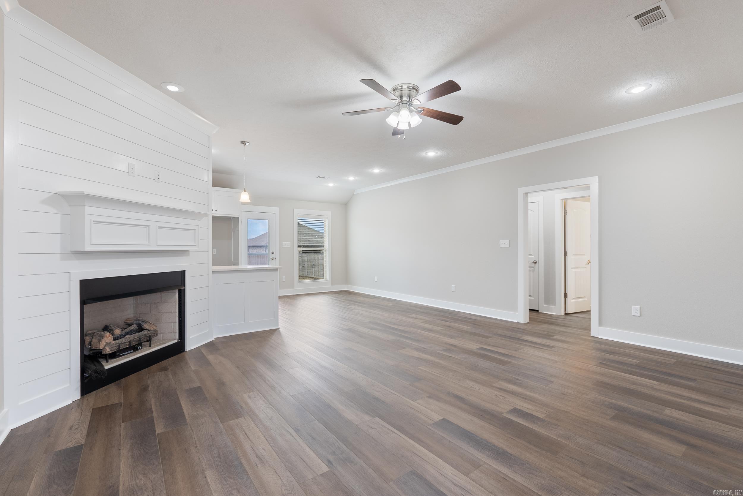 16  Clover Ridge  Vilonia, AR