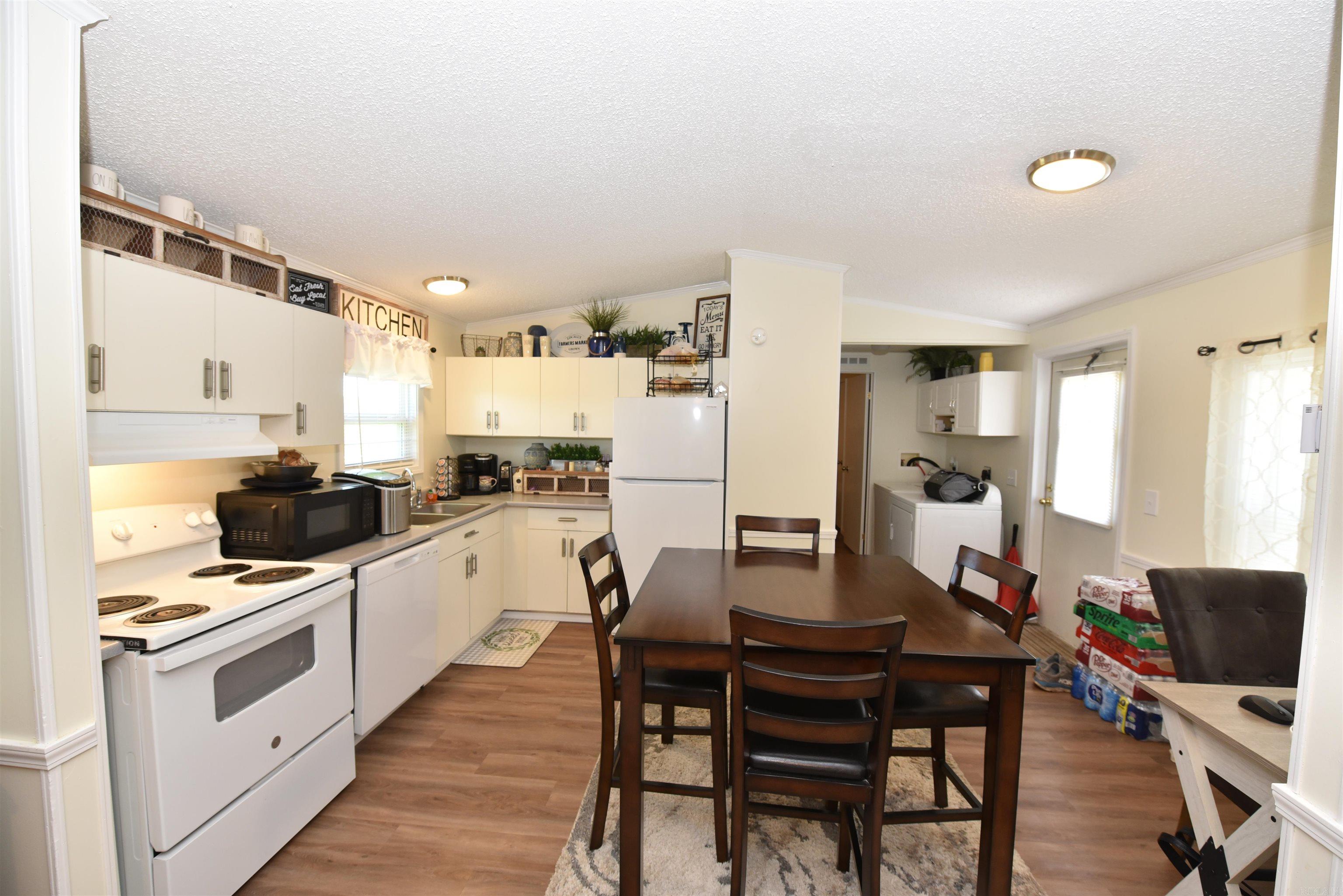 145  Central  Greers Ferry, AR