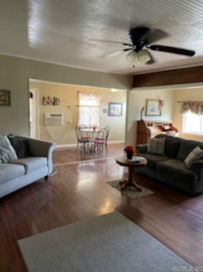 99  Sandtown 1 Airport Rd. Morrilton, AR