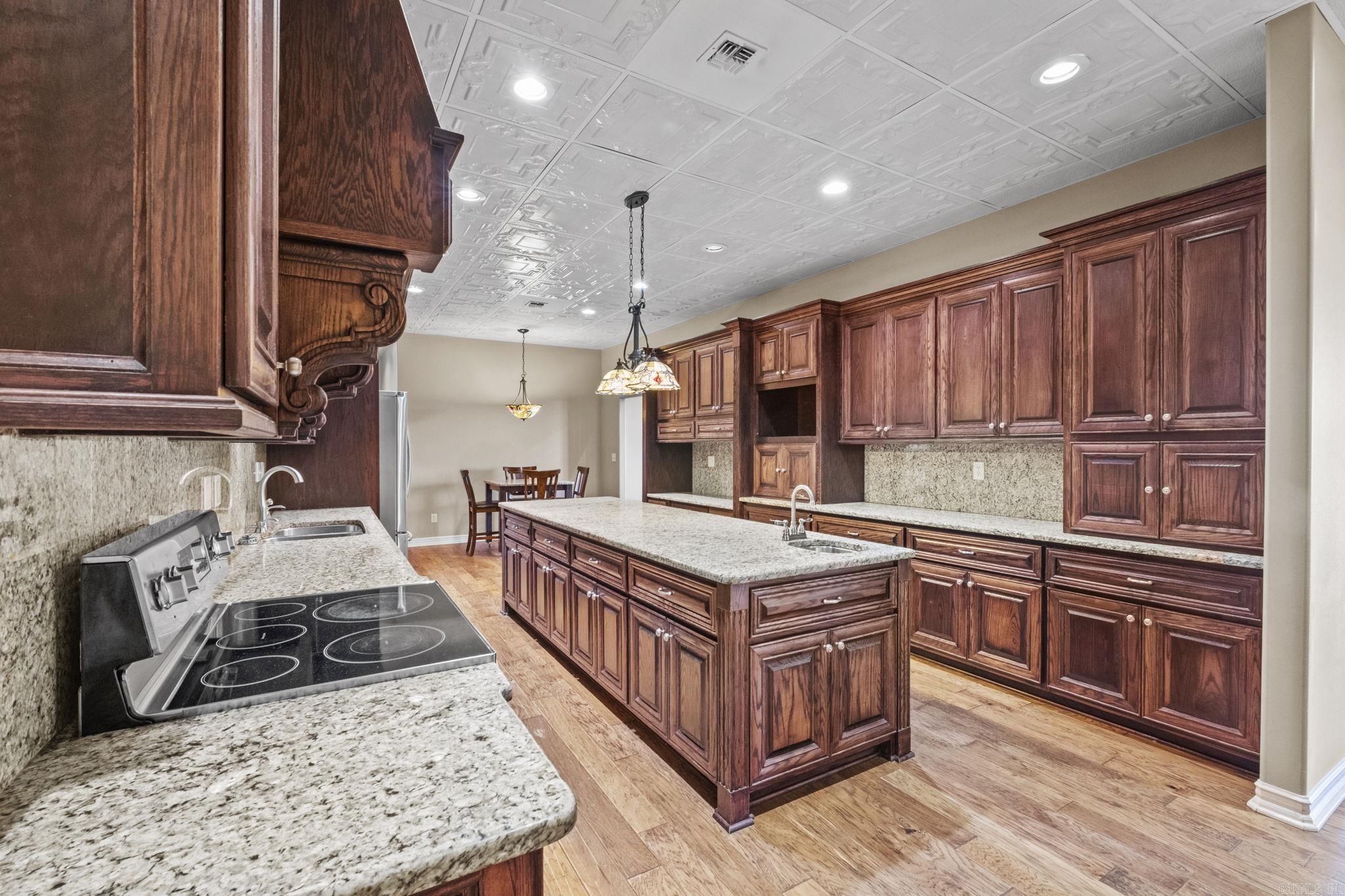 1090  Georgia Ridge  Searcy, AR