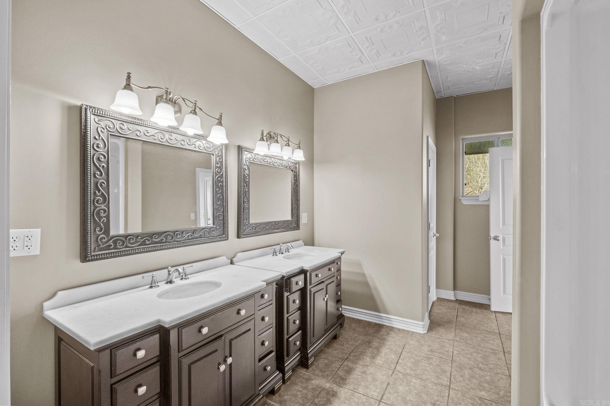 1090  Georgia Ridge  Searcy, AR