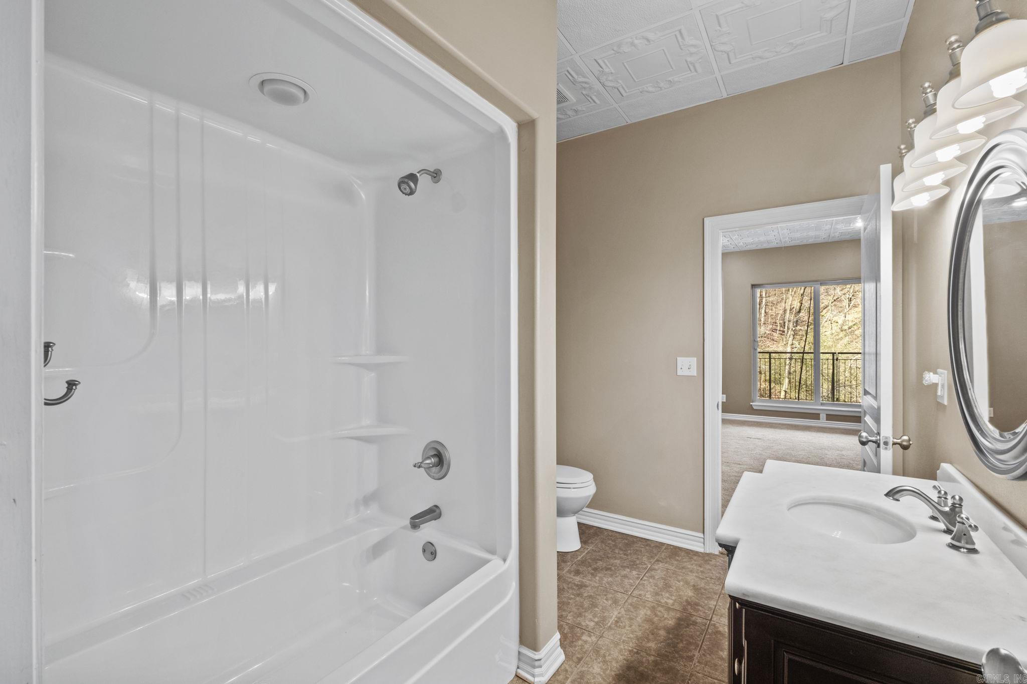 1090  Georgia Ridge  Searcy, AR