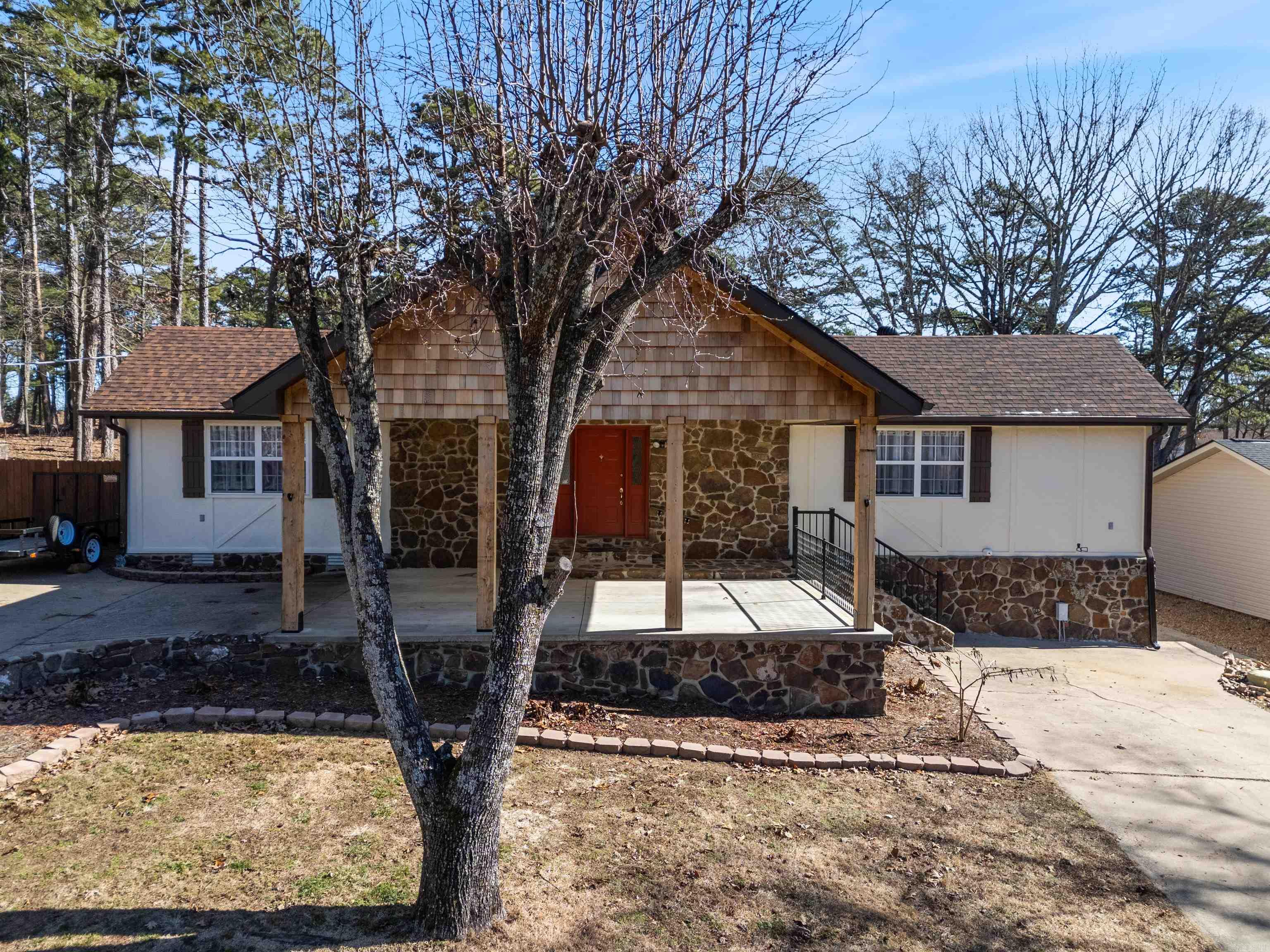 313 Snead Drive