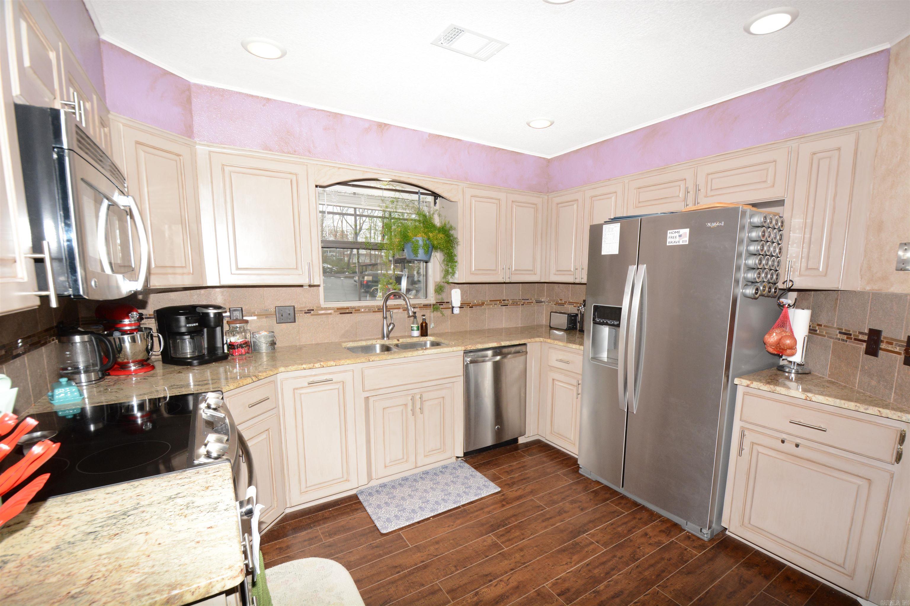 2311  LAKESHORE  Hot Springs, AR