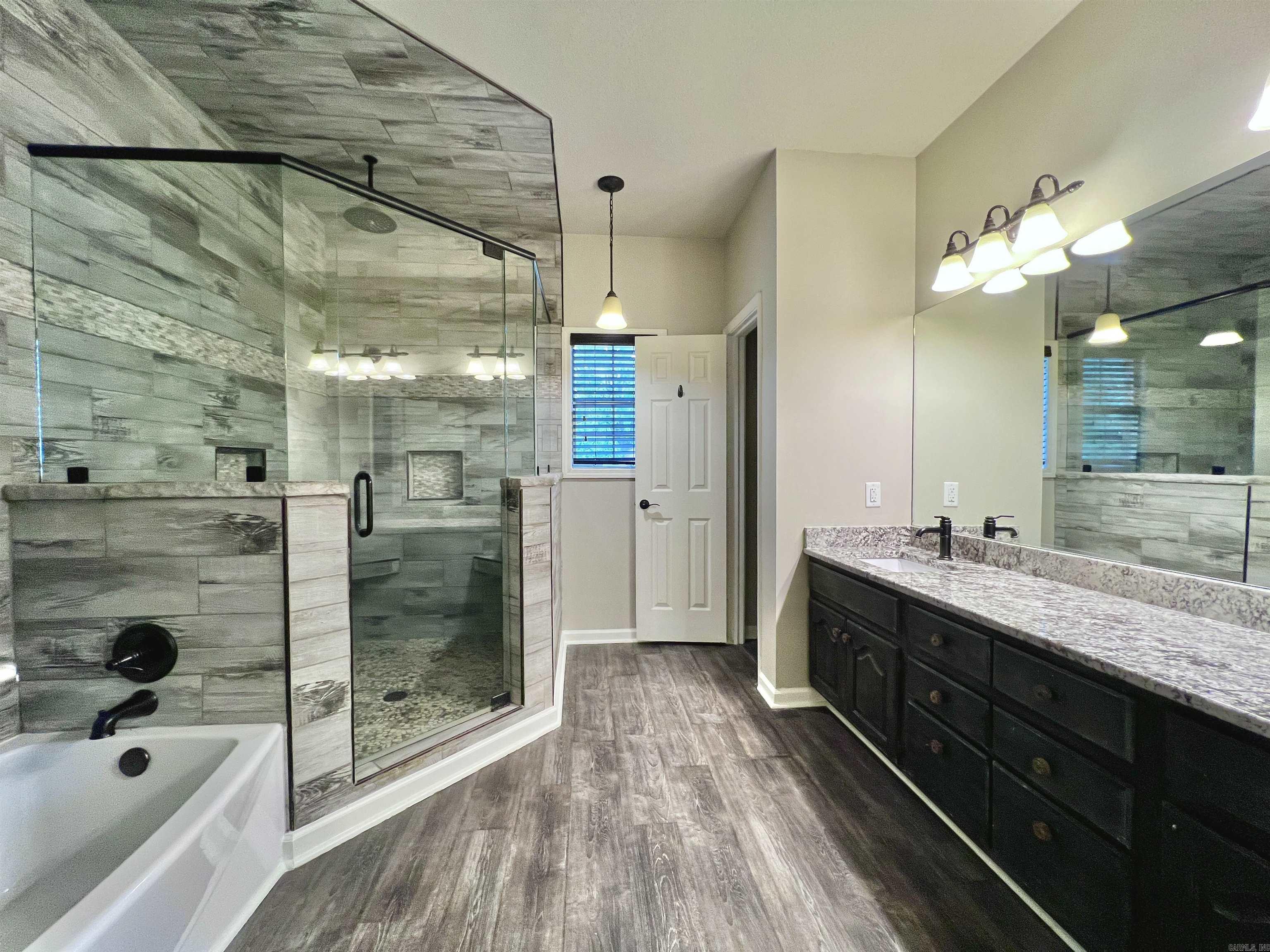 4112 Stephanie Lane Jonesboro, AR 72401