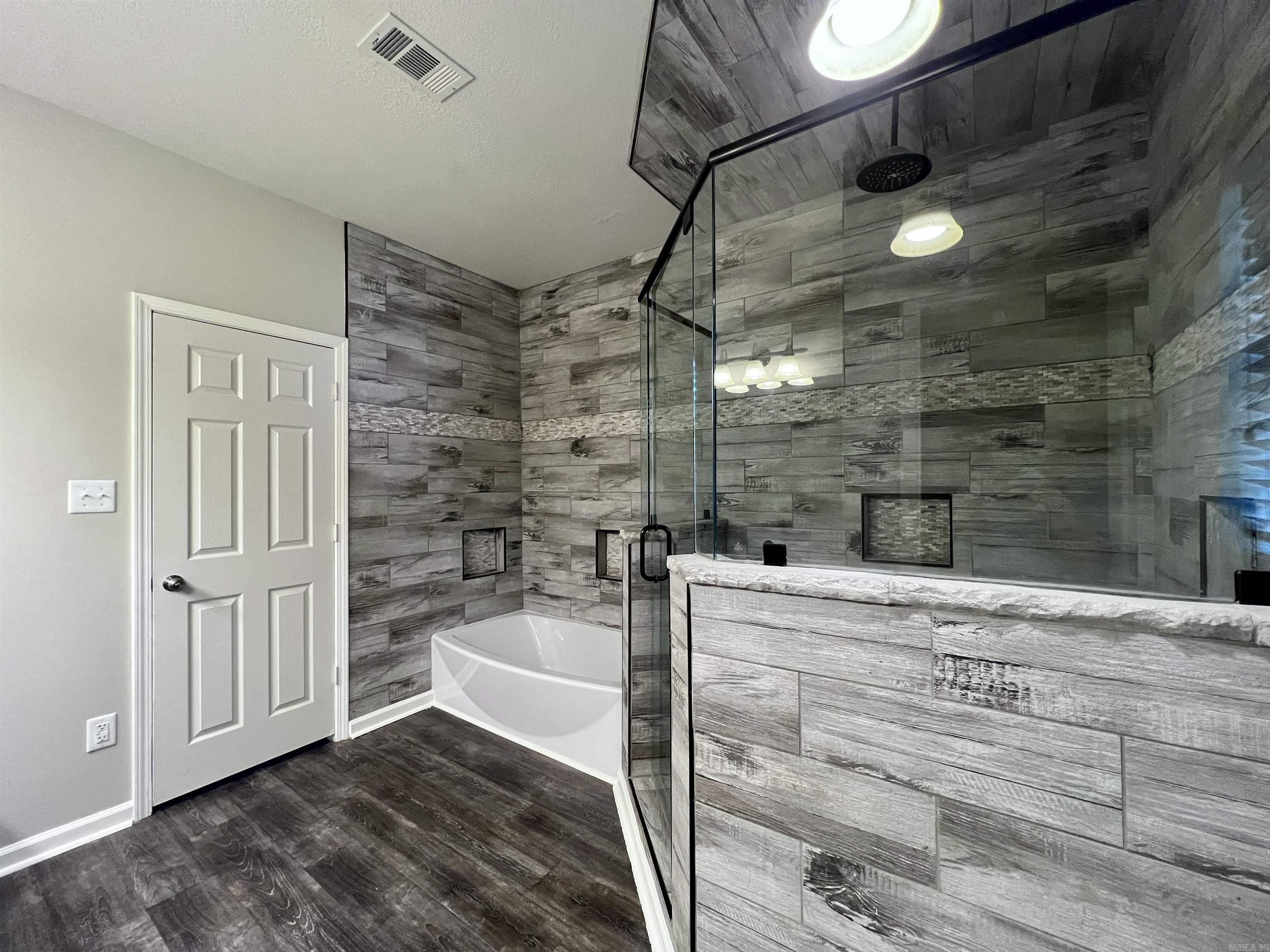 4112 Stephanie Lane Jonesboro, AR 72401