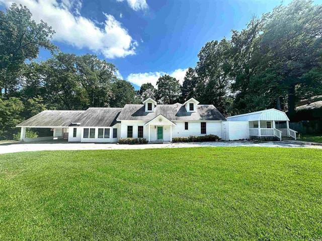 2401  Forrest Park  Arkadelphia, AR