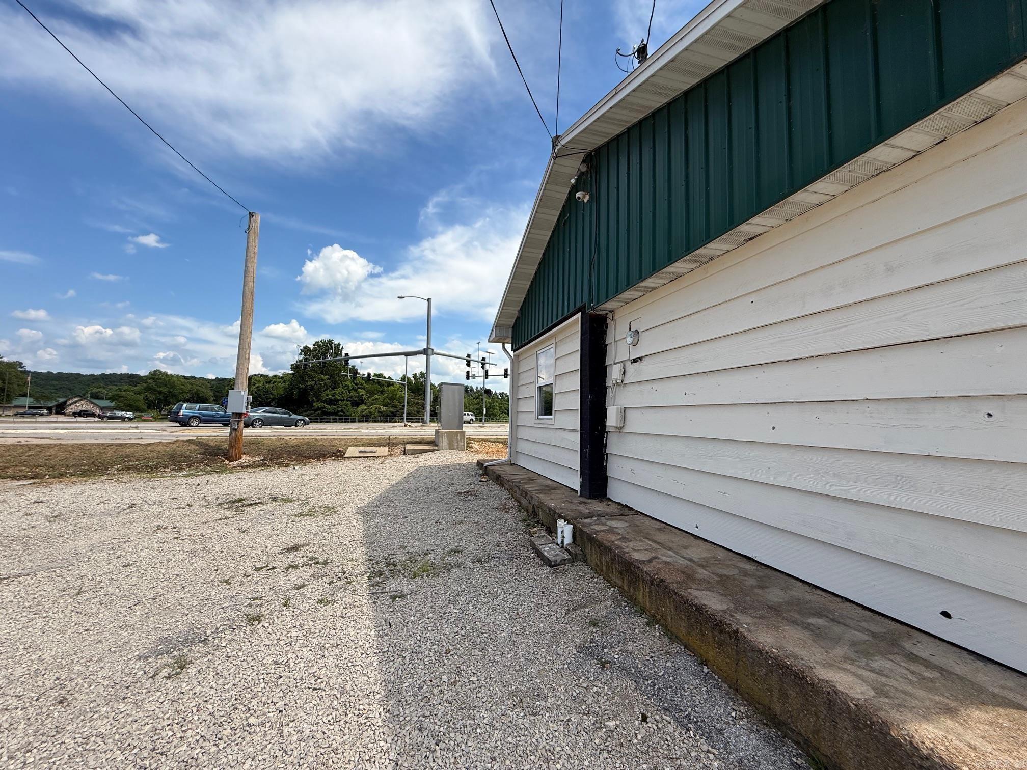 15 Main  Mammoth Spring, AR