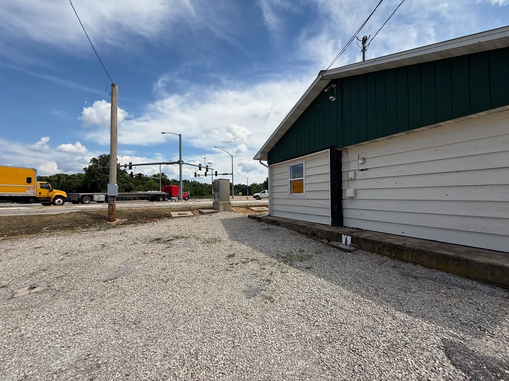 15 Main  Mammoth Spring, AR